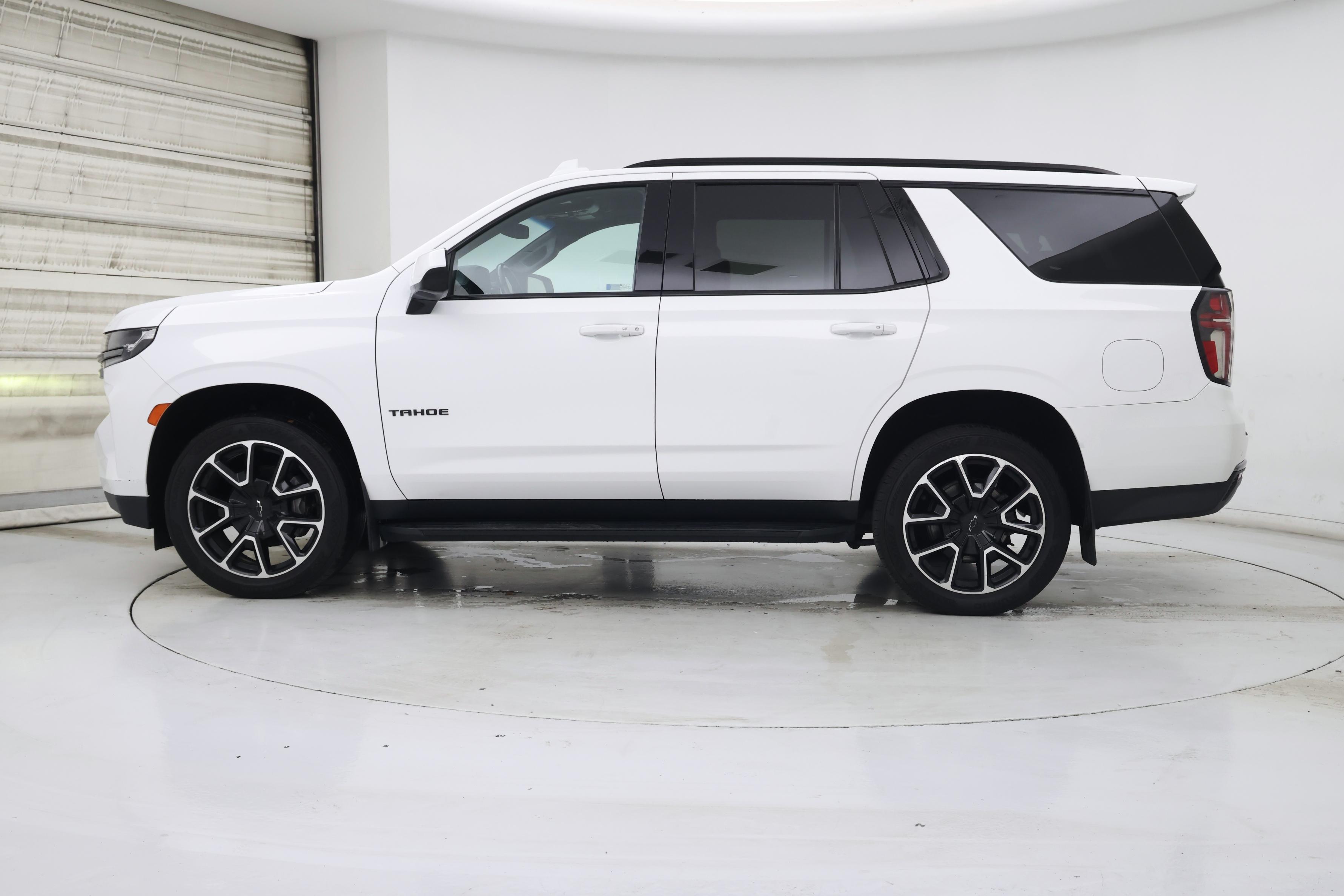 Thumbnail: 2021 Chevrolet Tahoe - 3