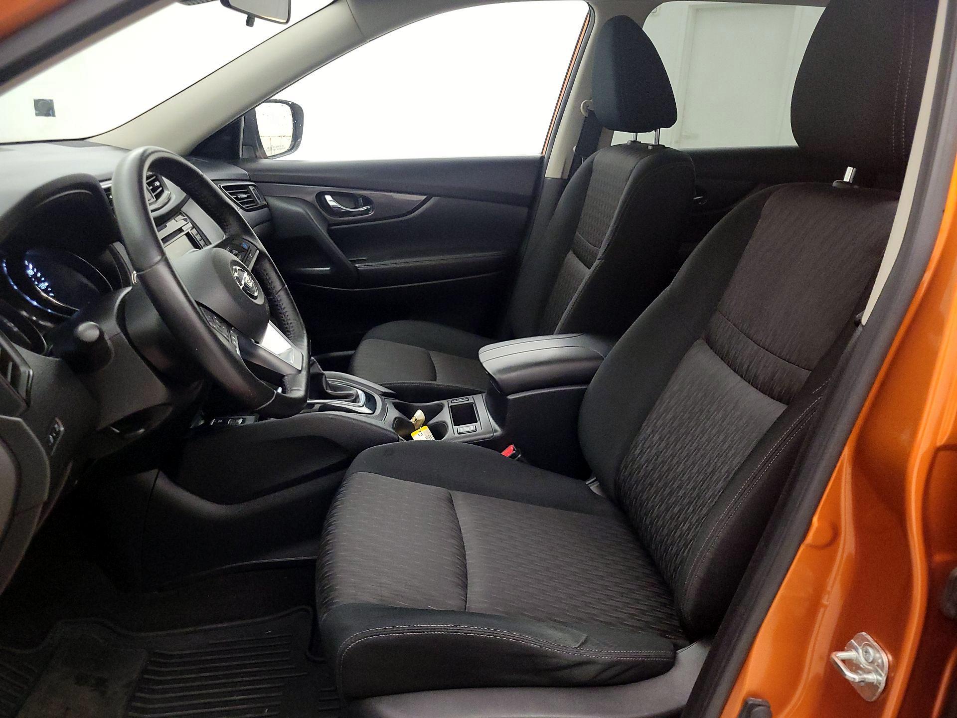 Thumbnail: 2020 Nissan Rogue - 9
