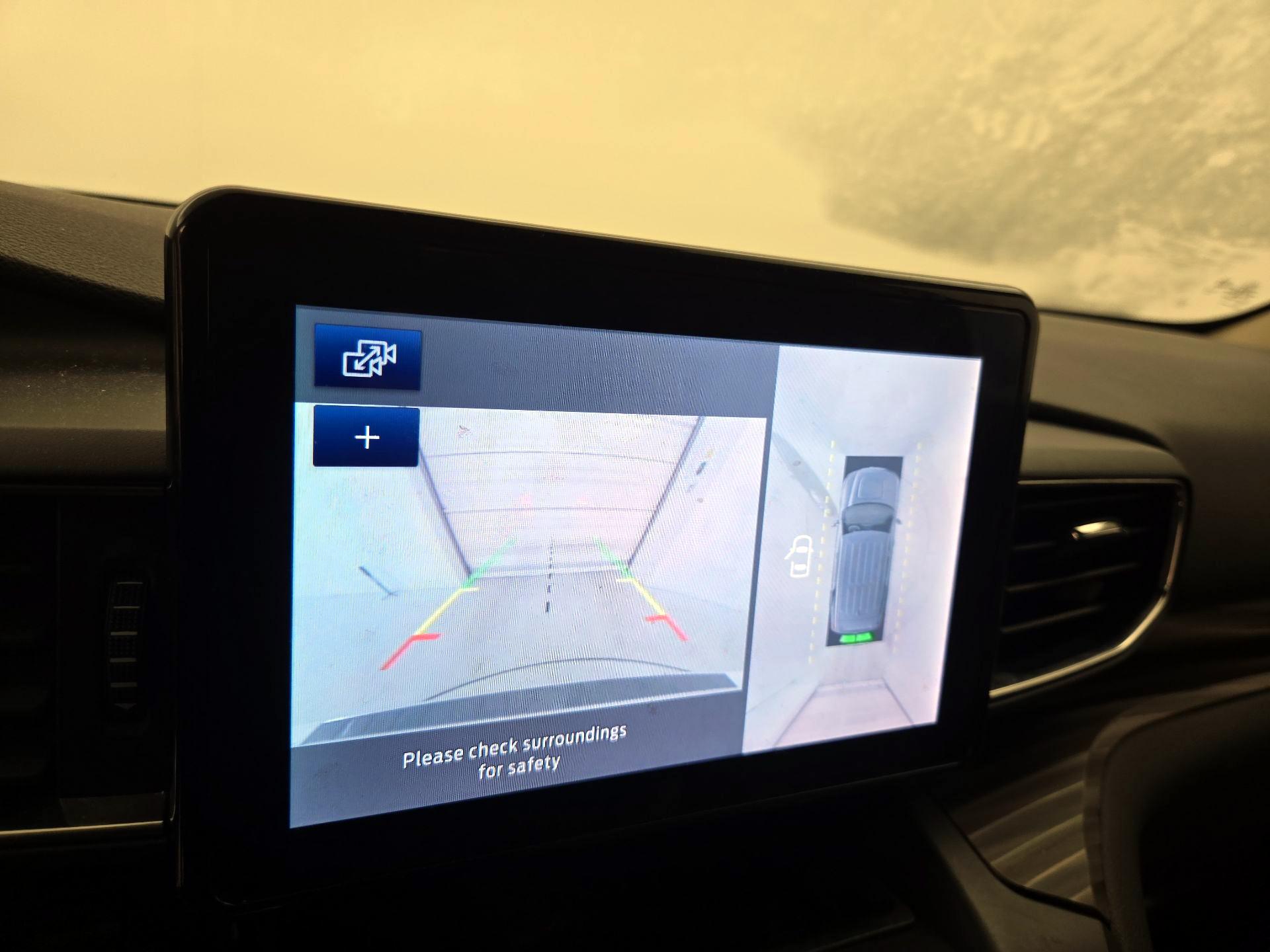 Thumbnail: 2020 Ford Explorer - 15