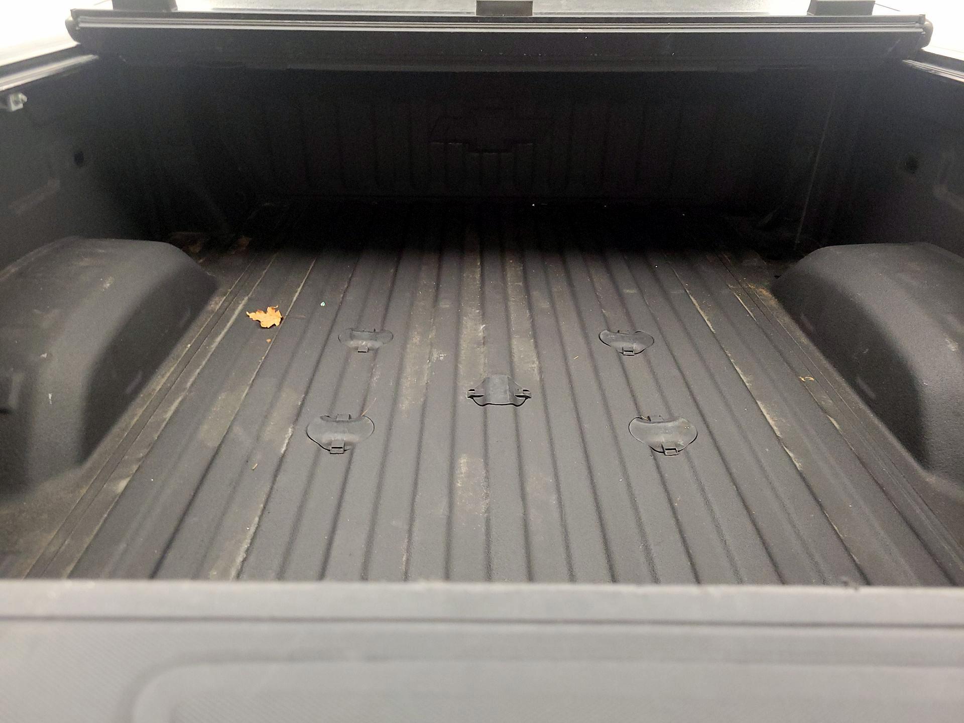 Thumbnail: 2020 Chevrolet Silverado 3500 - 19