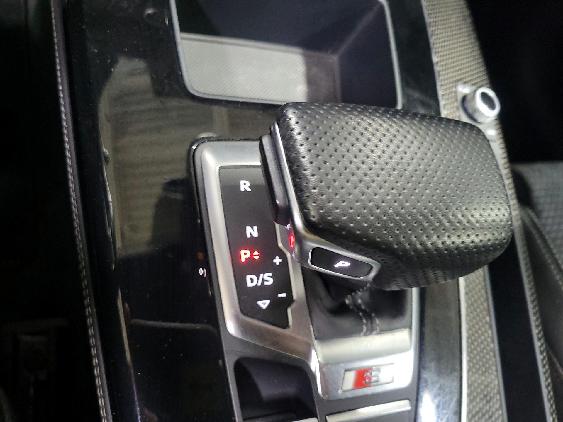 Thumbnail: 2022 Audi SQ5 - 15