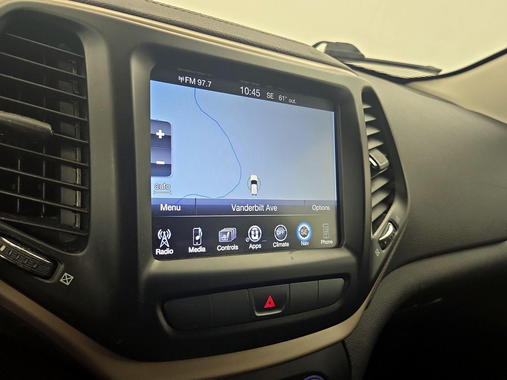 Thumbnail: 2015 Jeep Cherokee - 14