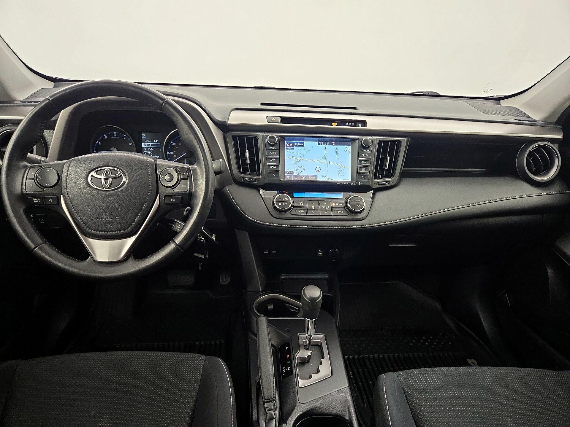 Thumbnail: 2017 Toyota RAV4 - 9