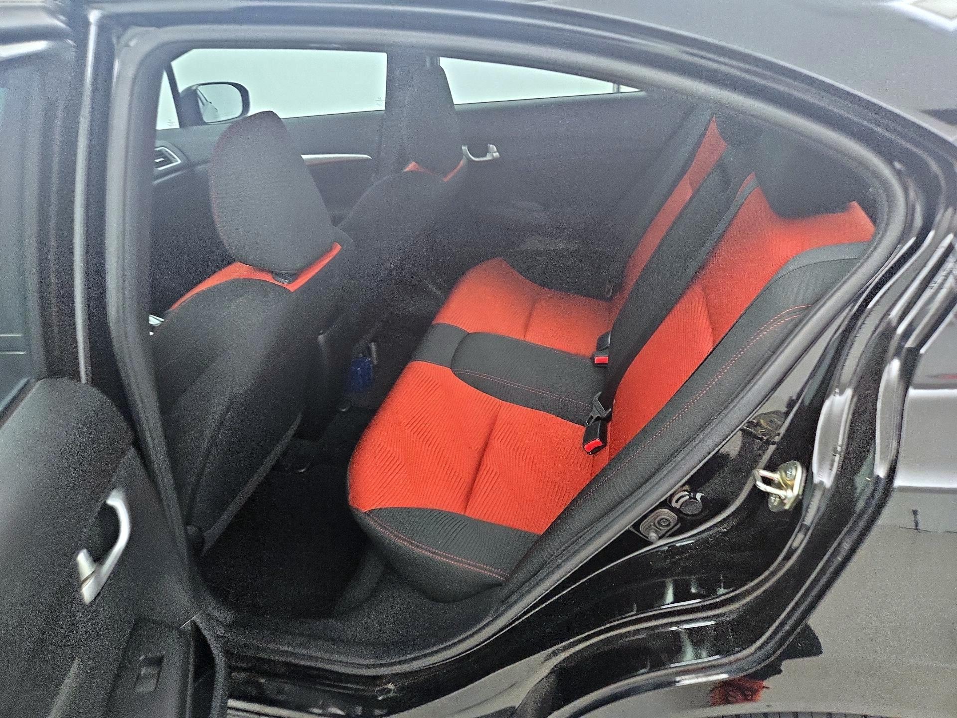Thumbnail: 2015 Honda Civic - 20