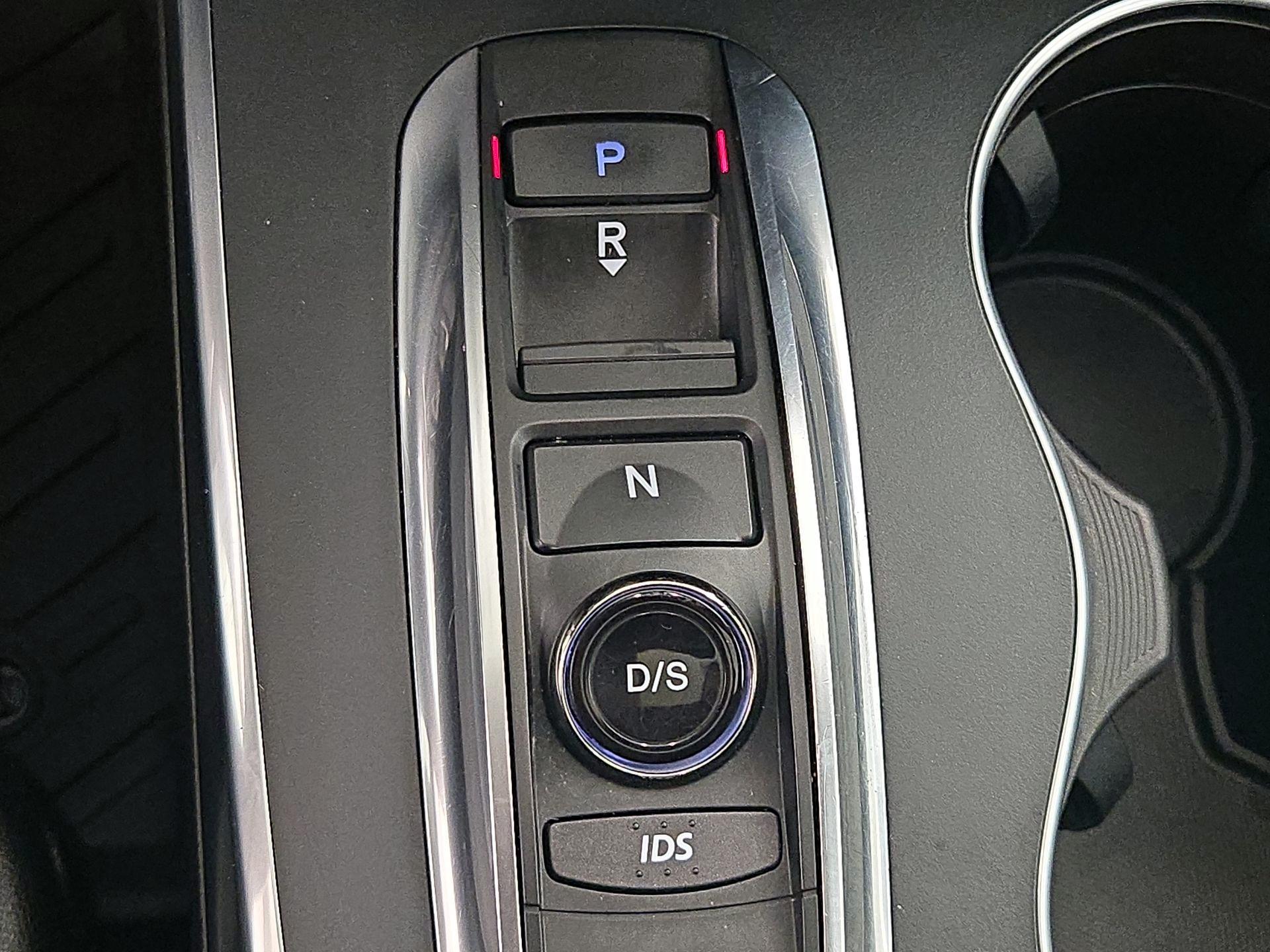 Thumbnail: 2016 Acura MDX - 18