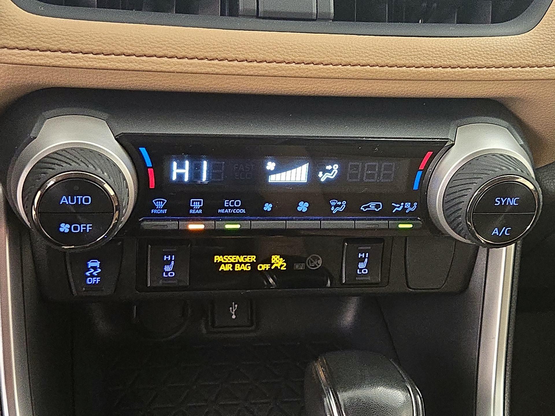 Thumbnail: 2021 Toyota RAV4 - 16