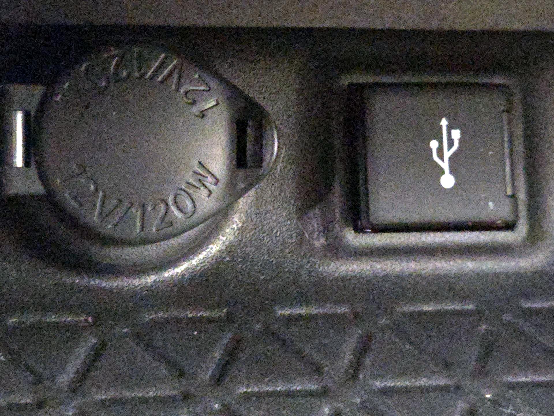 Thumbnail: 2021 Toyota RAV4 - 18