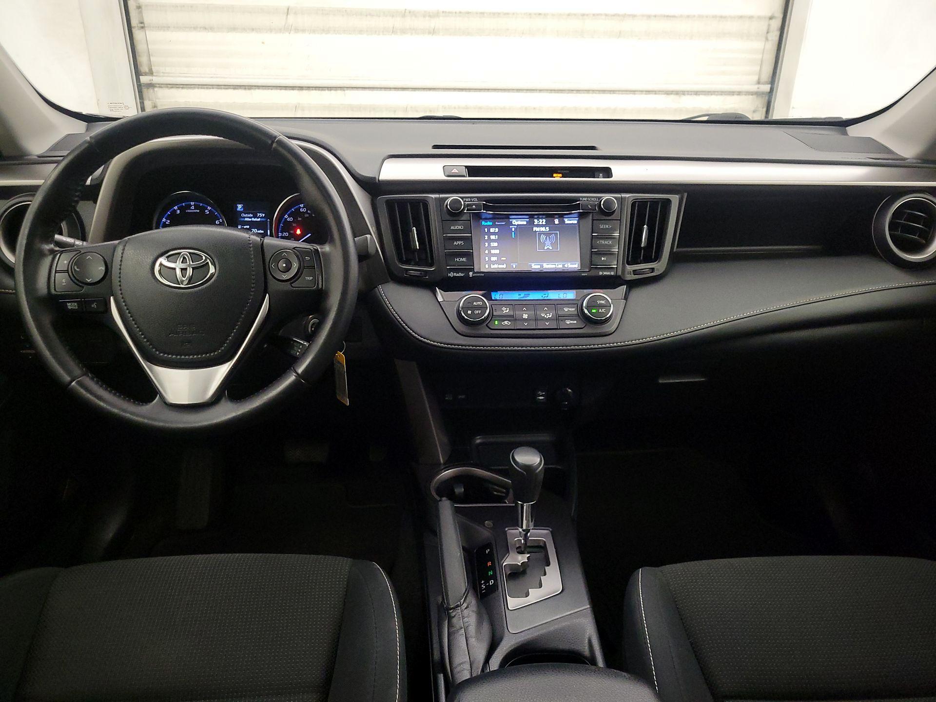 Thumbnail: 2016 Toyota RAV4 - 9