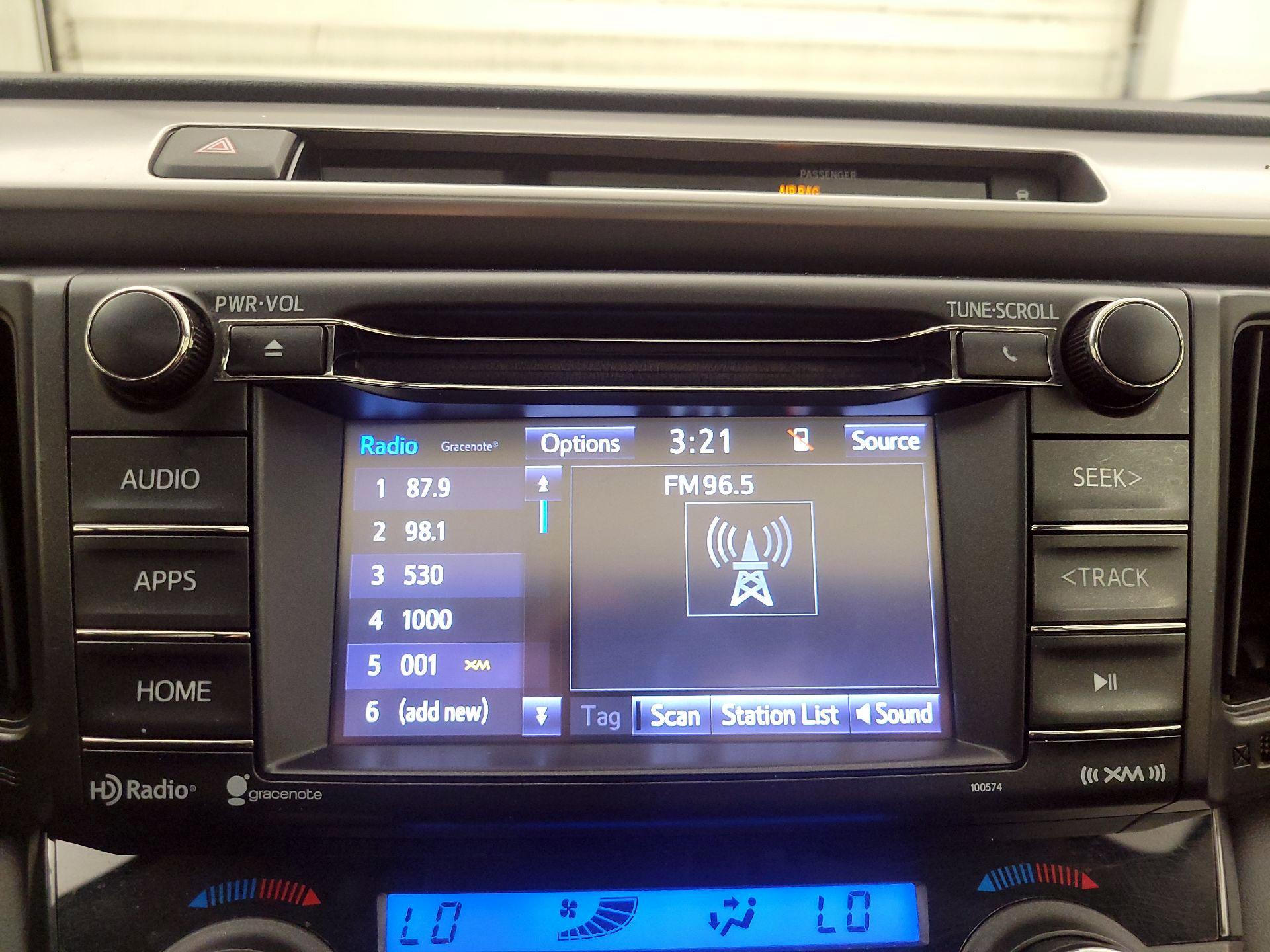 Thumbnail: 2016 Toyota RAV4 - 15
