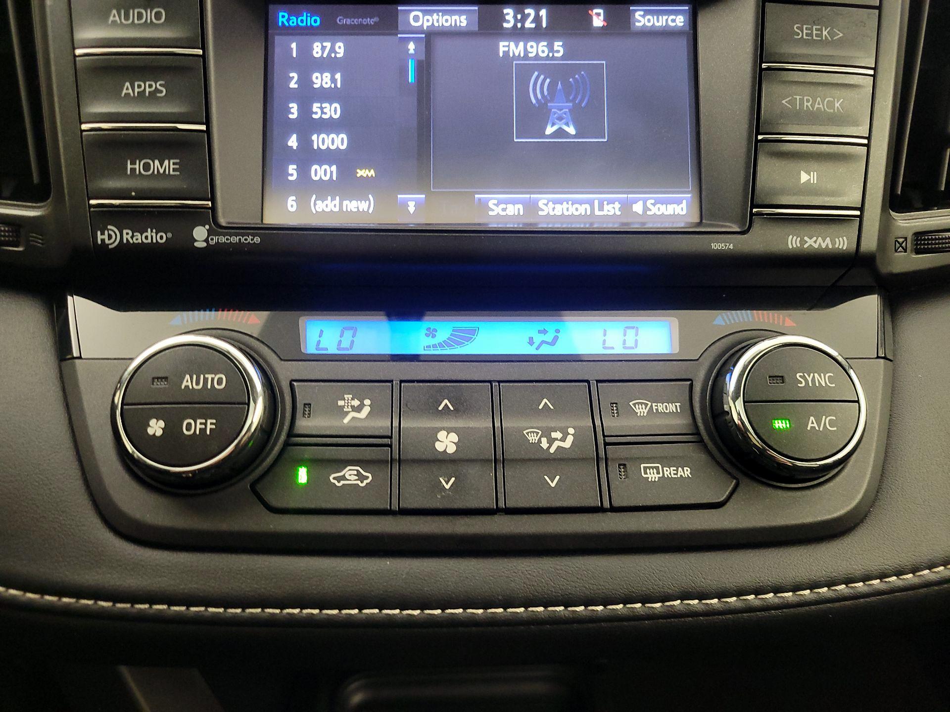 Thumbnail: 2016 Toyota RAV4 - 16