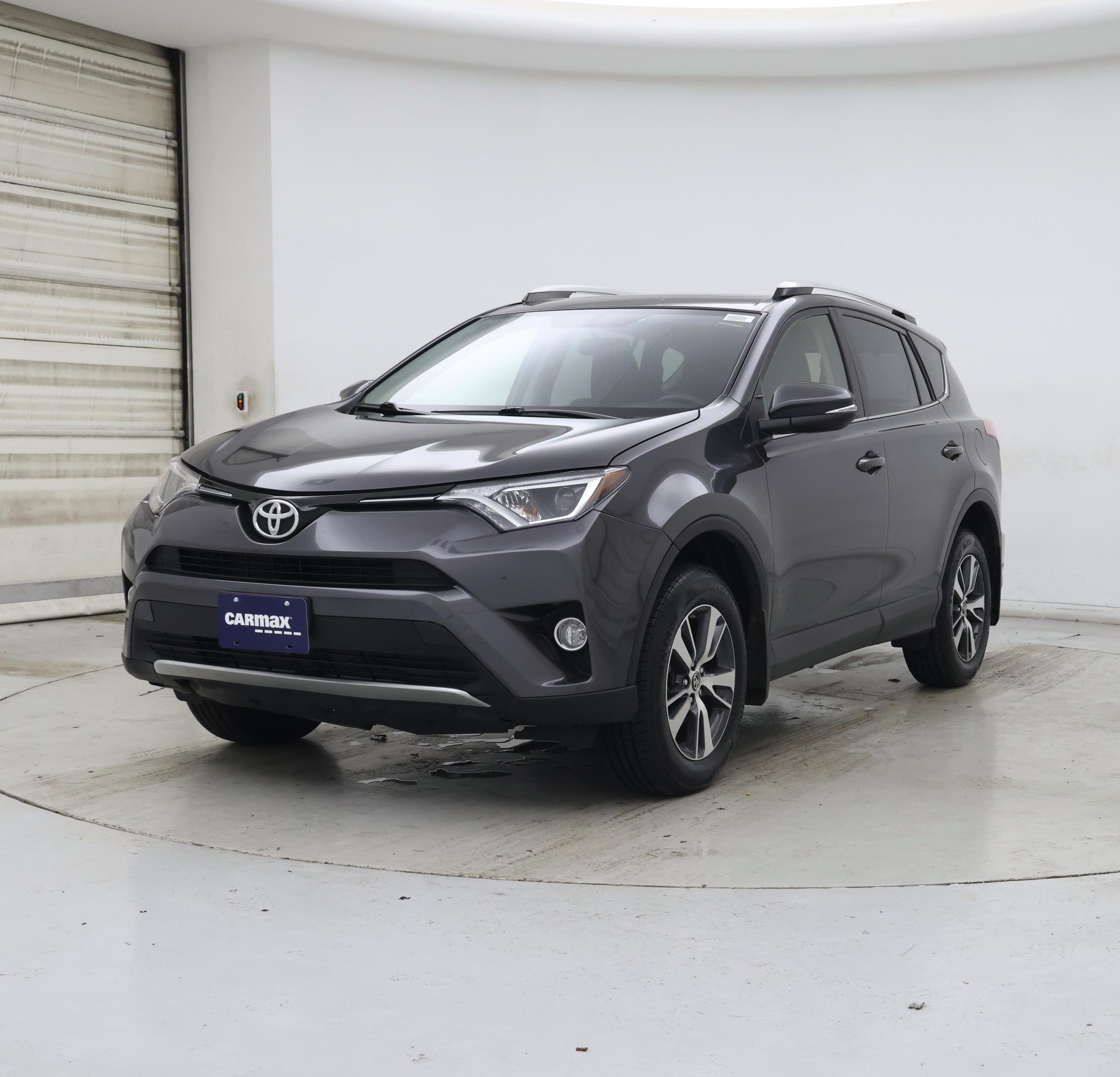 Thumbnail: 2016 Toyota RAV4 - 4