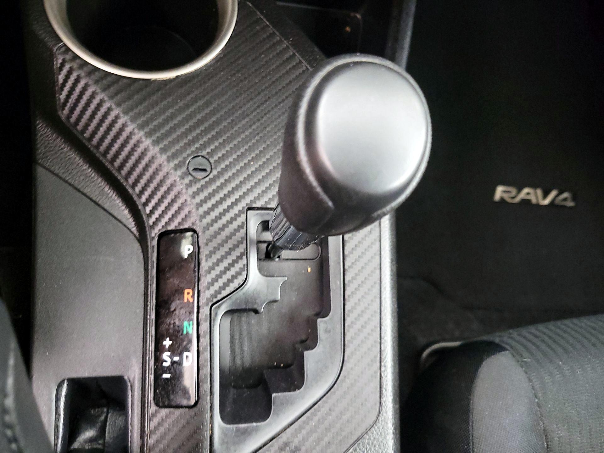 Thumbnail: 2014 Toyota RAV4 - 17
