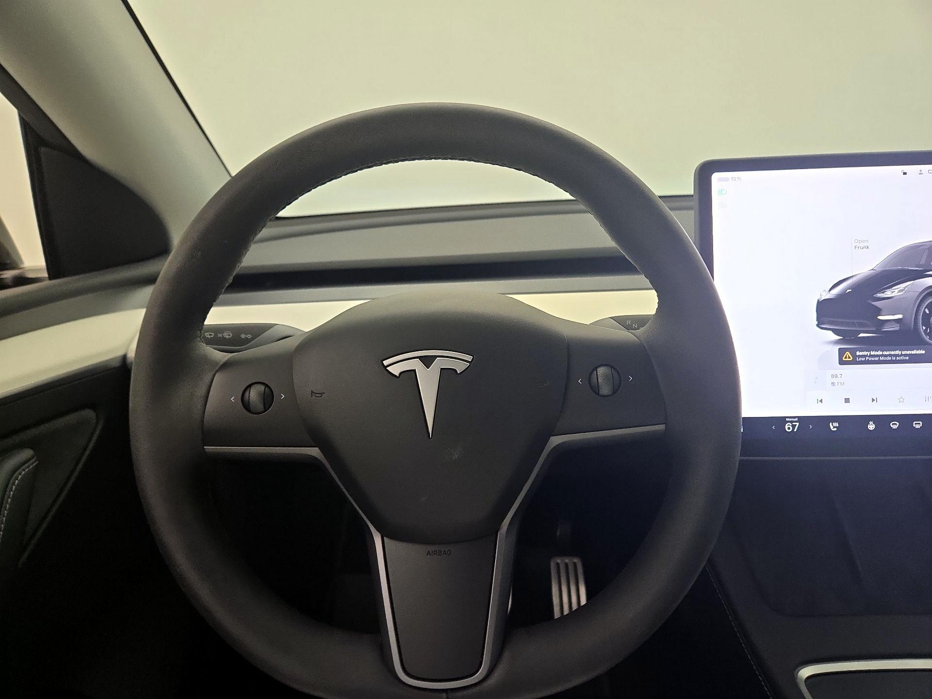 Thumbnail: 2023 Tesla Model Y - 10