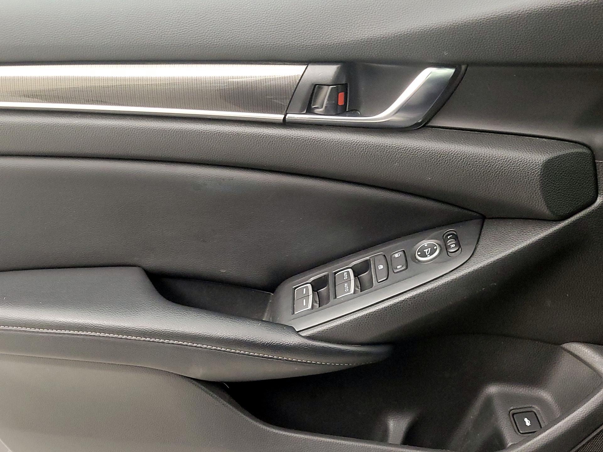 Thumbnail: 2018 Honda Accord - 12