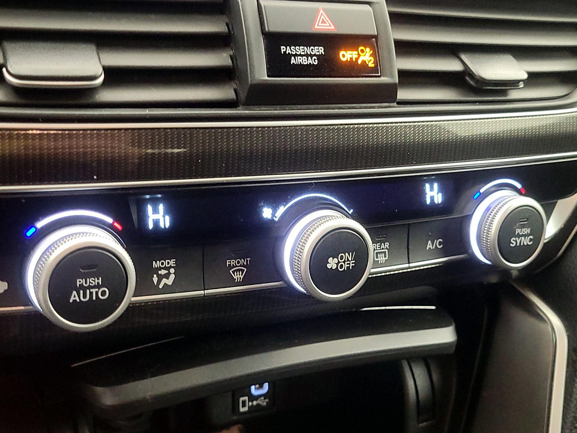 Thumbnail: 2018 Honda Accord - 16