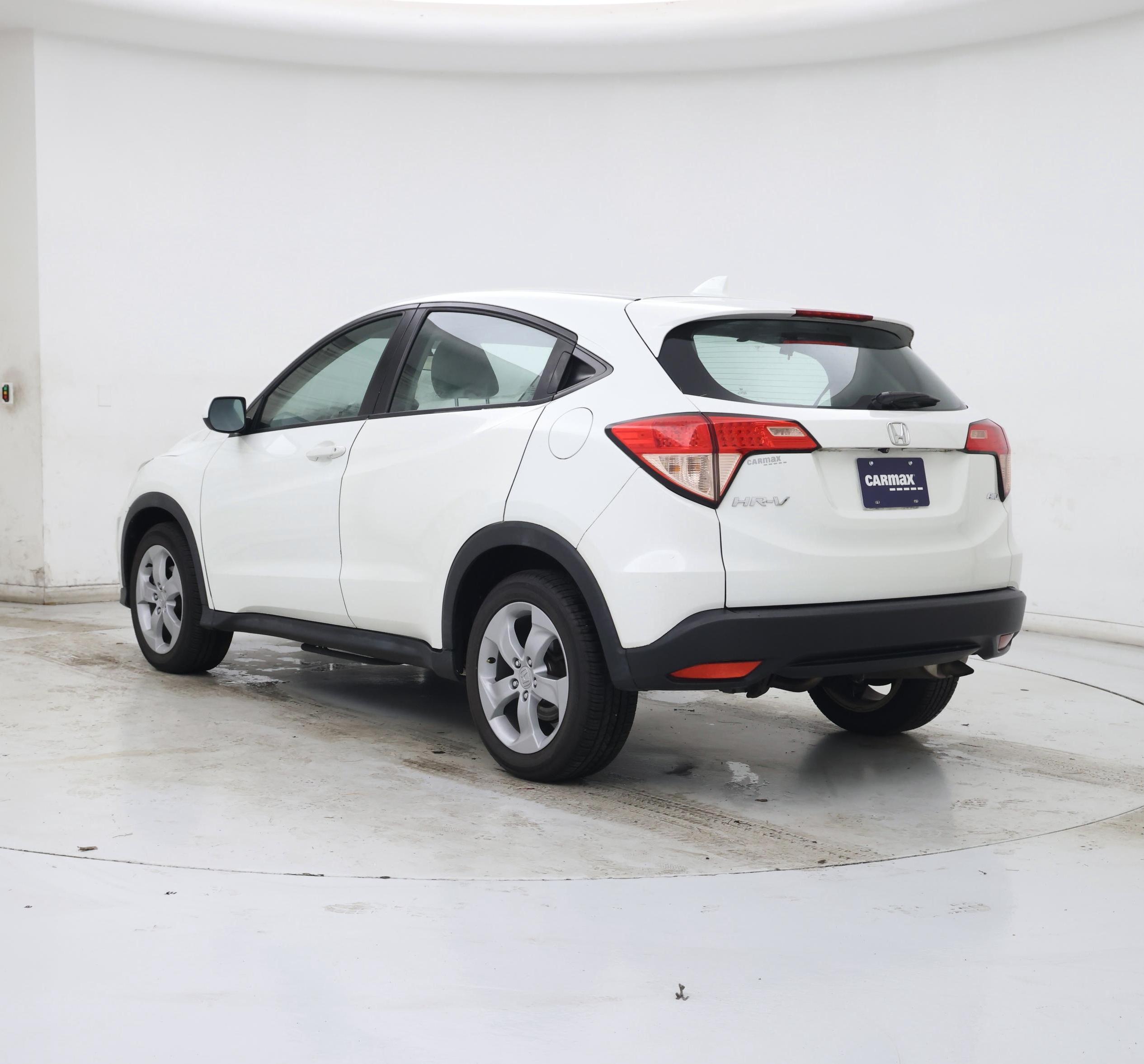 Thumbnail: 2017 Honda HR-V - 2