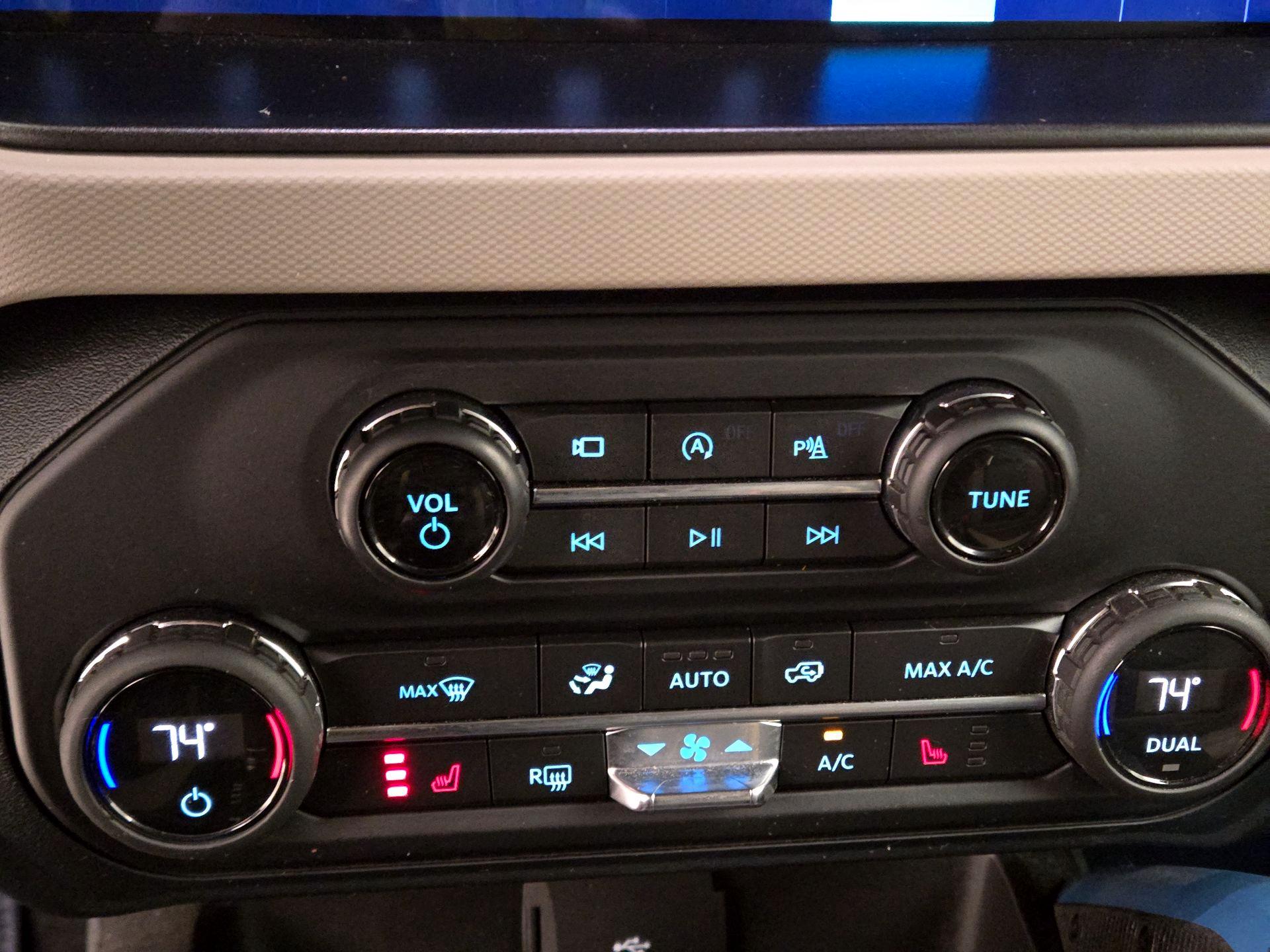 Thumbnail: 2021 Ford Bronco - 16