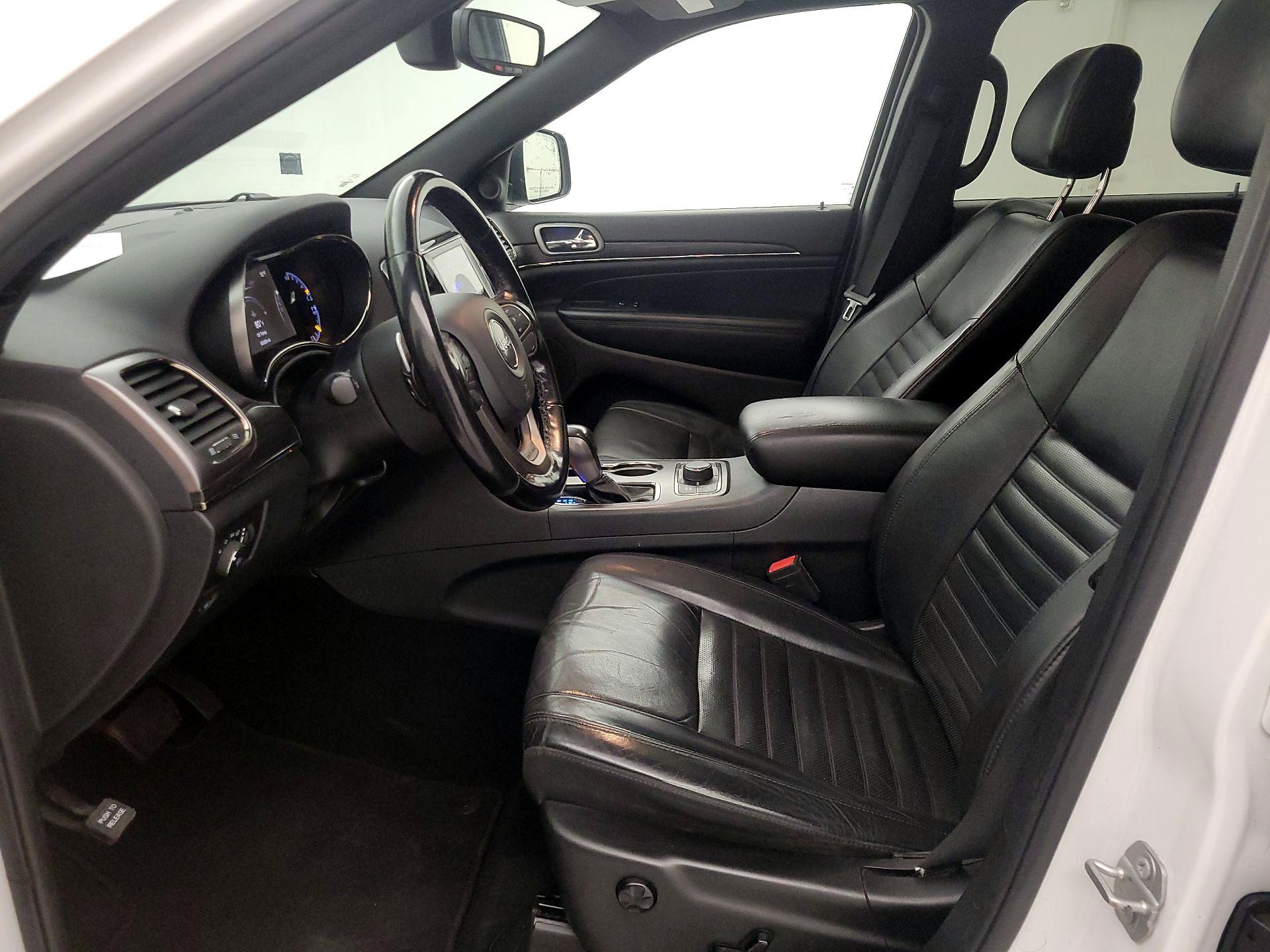 Thumbnail: 2020 Jeep Grand Cherokee - 11