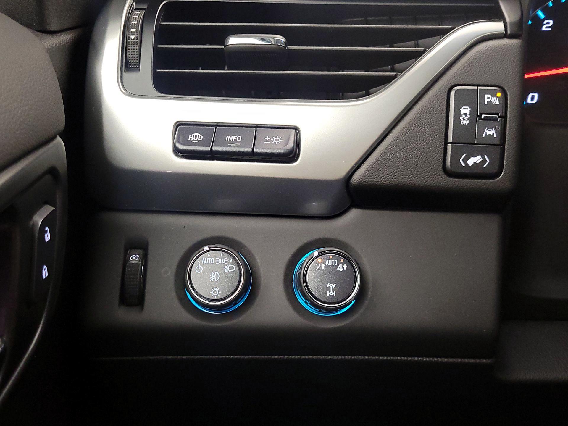 Thumbnail: 2020 Chevrolet Tahoe - 13