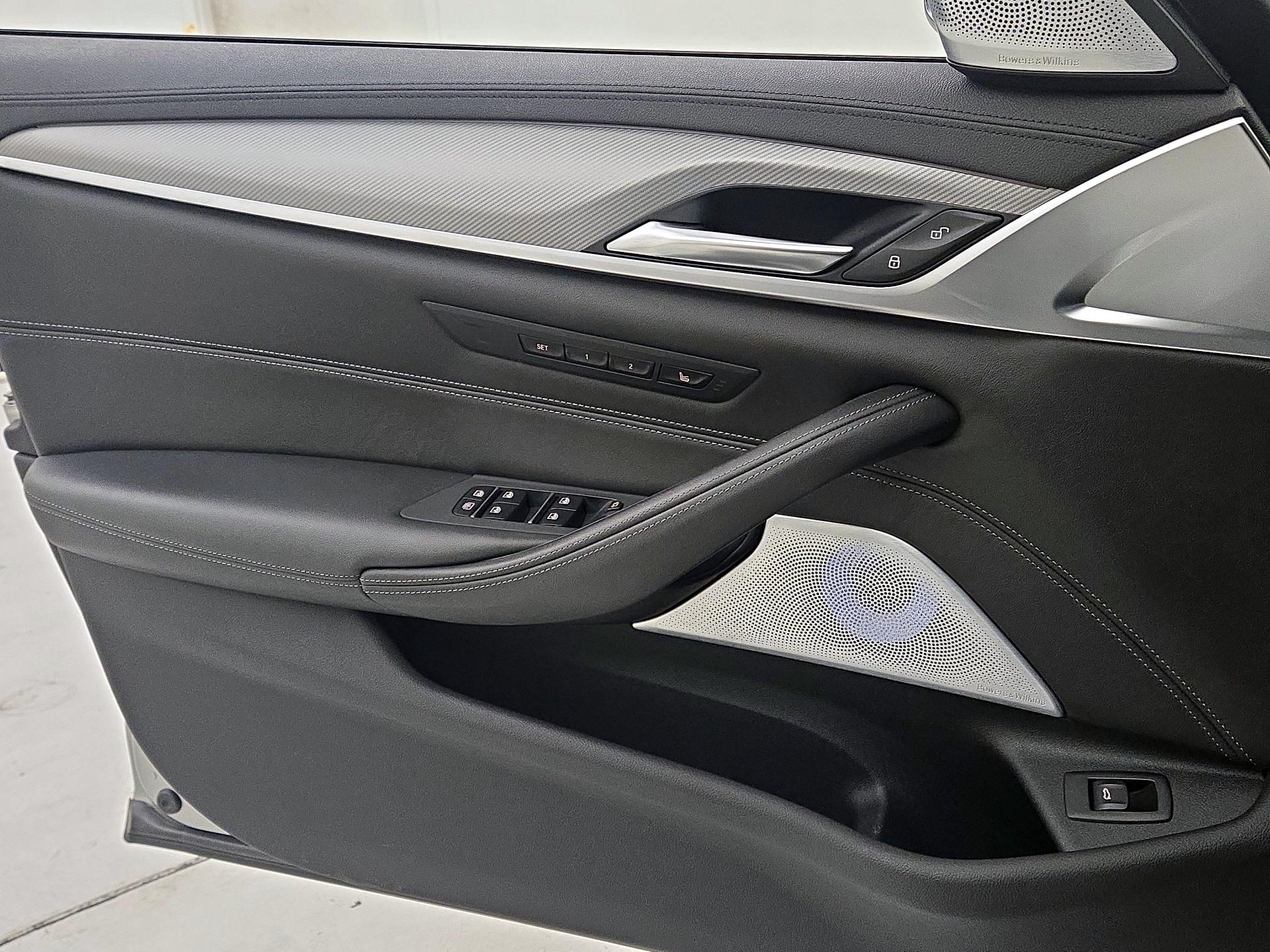 Thumbnail: 2020 BMW M5 - 12