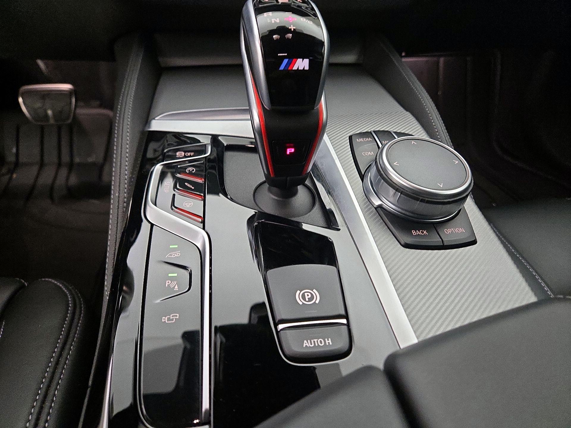 Thumbnail: 2020 BMW M5 - 18