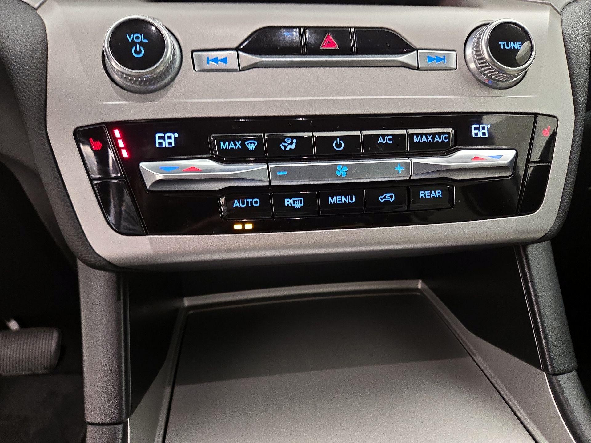 Thumbnail: 2021 Ford Explorer - 16