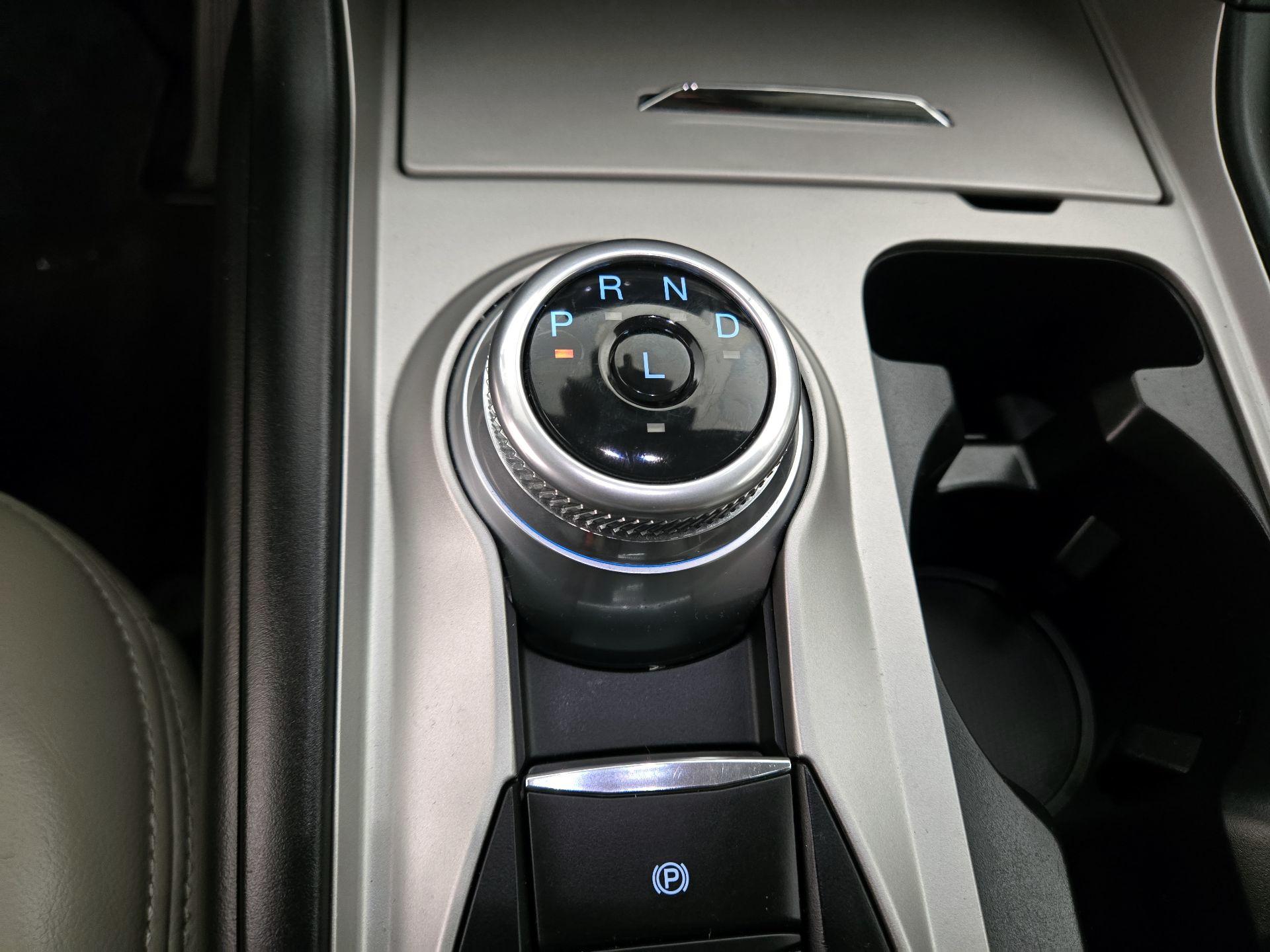 Thumbnail: 2021 Ford Explorer - 17