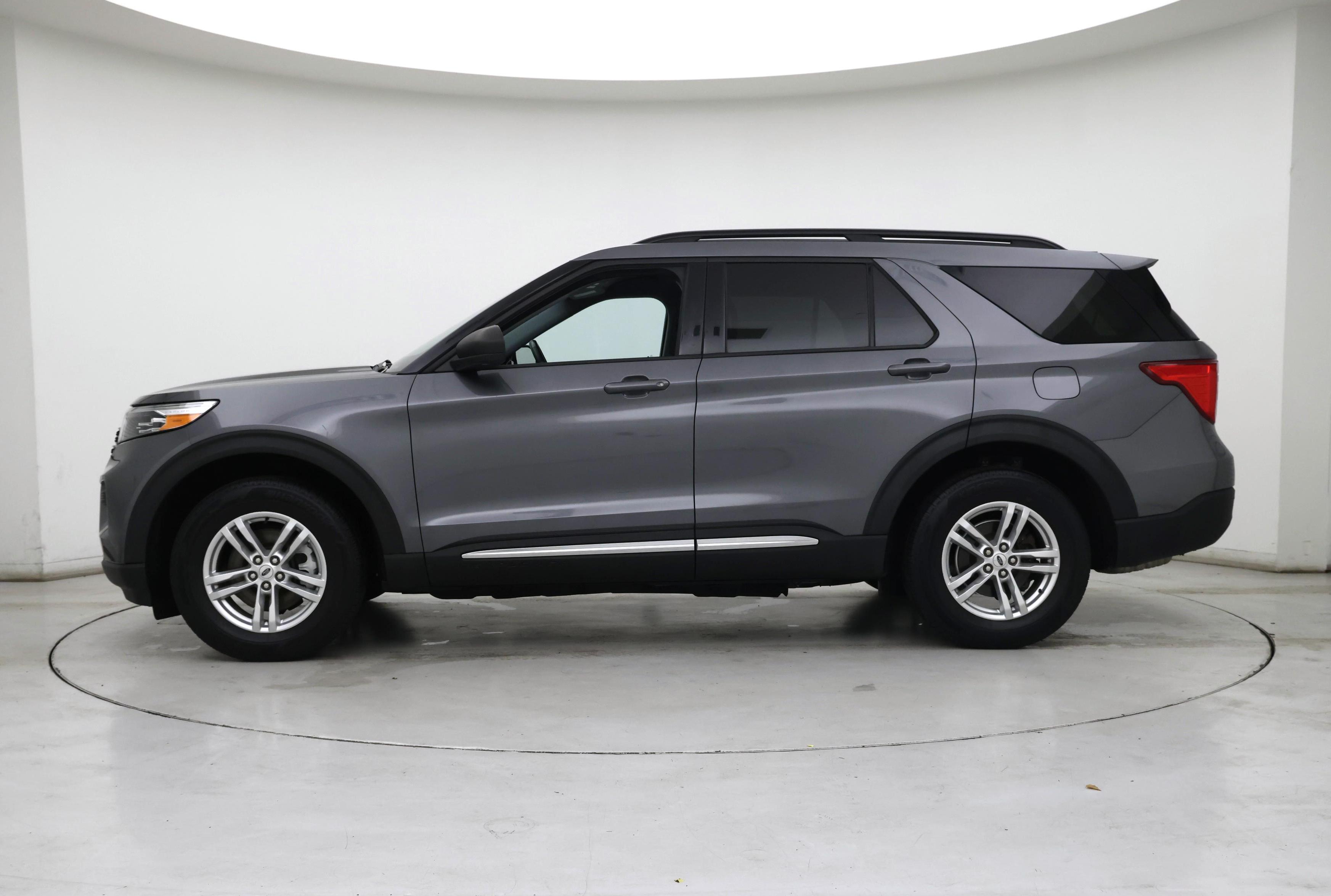 Thumbnail: 2021 Ford Explorer - 3