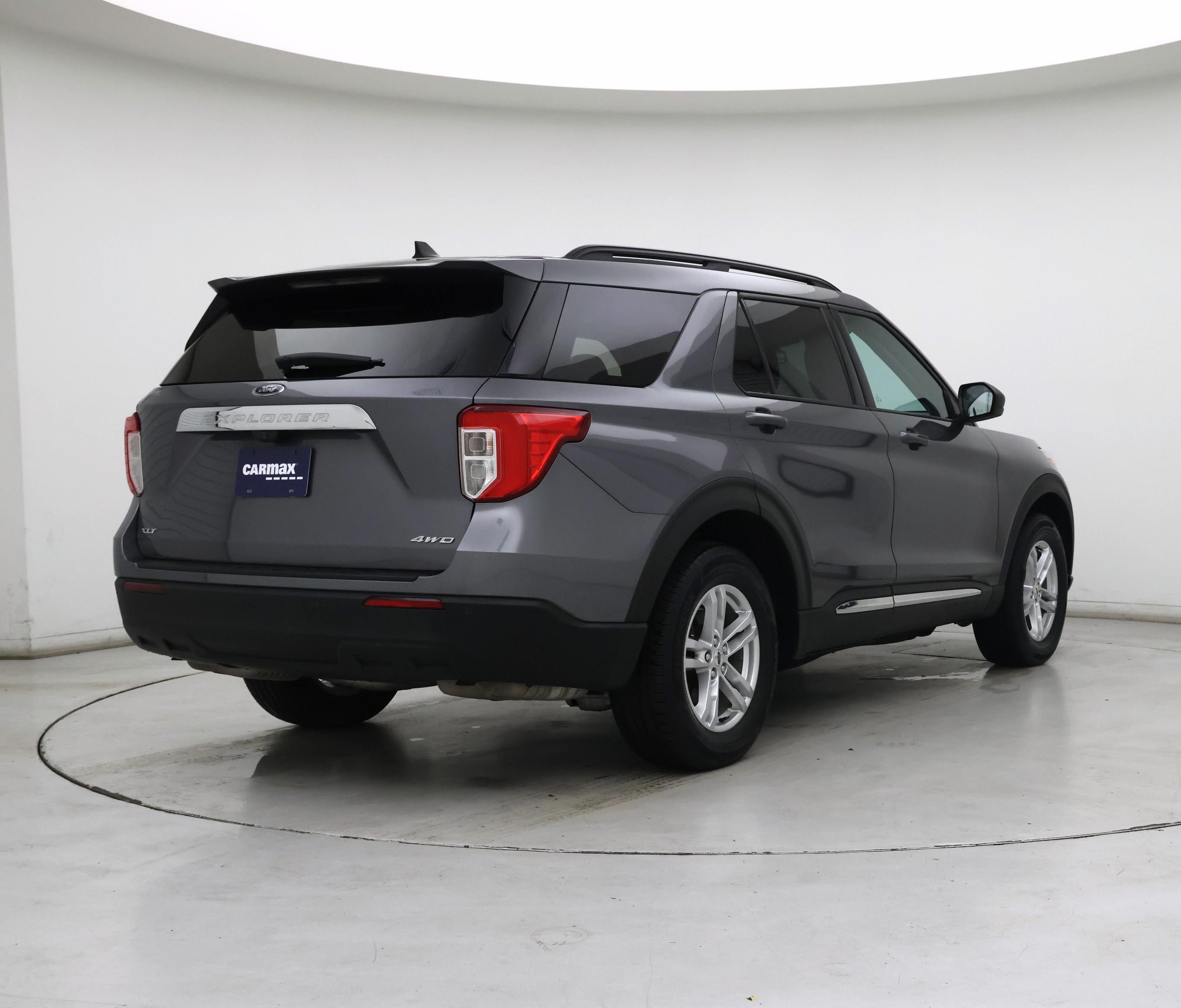 Thumbnail: 2021 Ford Explorer - 8