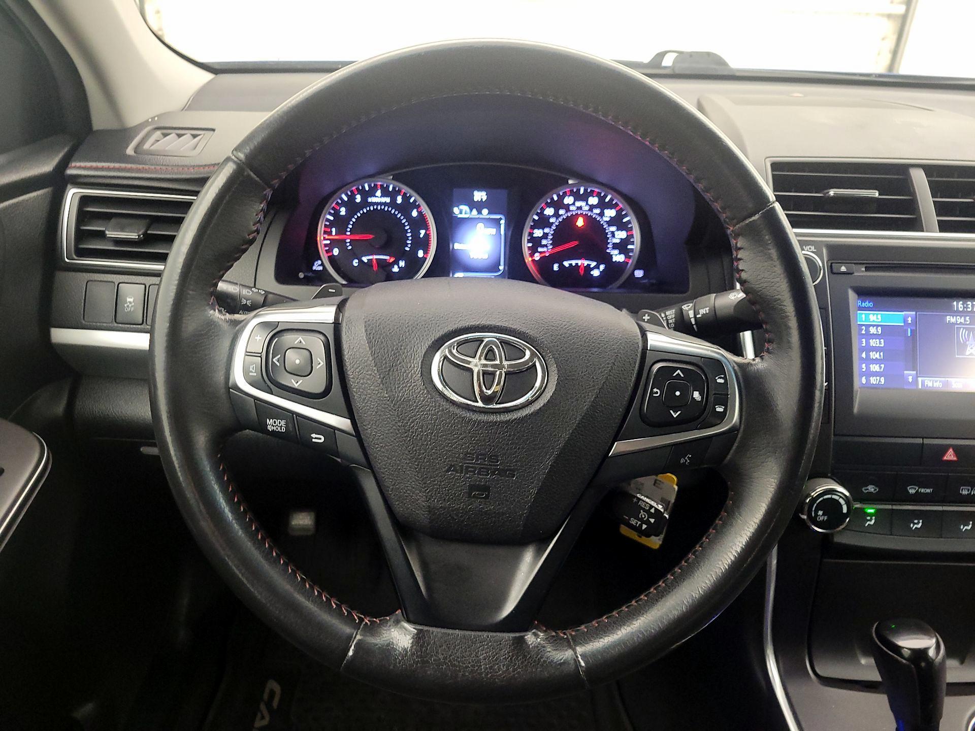 Thumbnail: 2017 Toyota Camry - 10