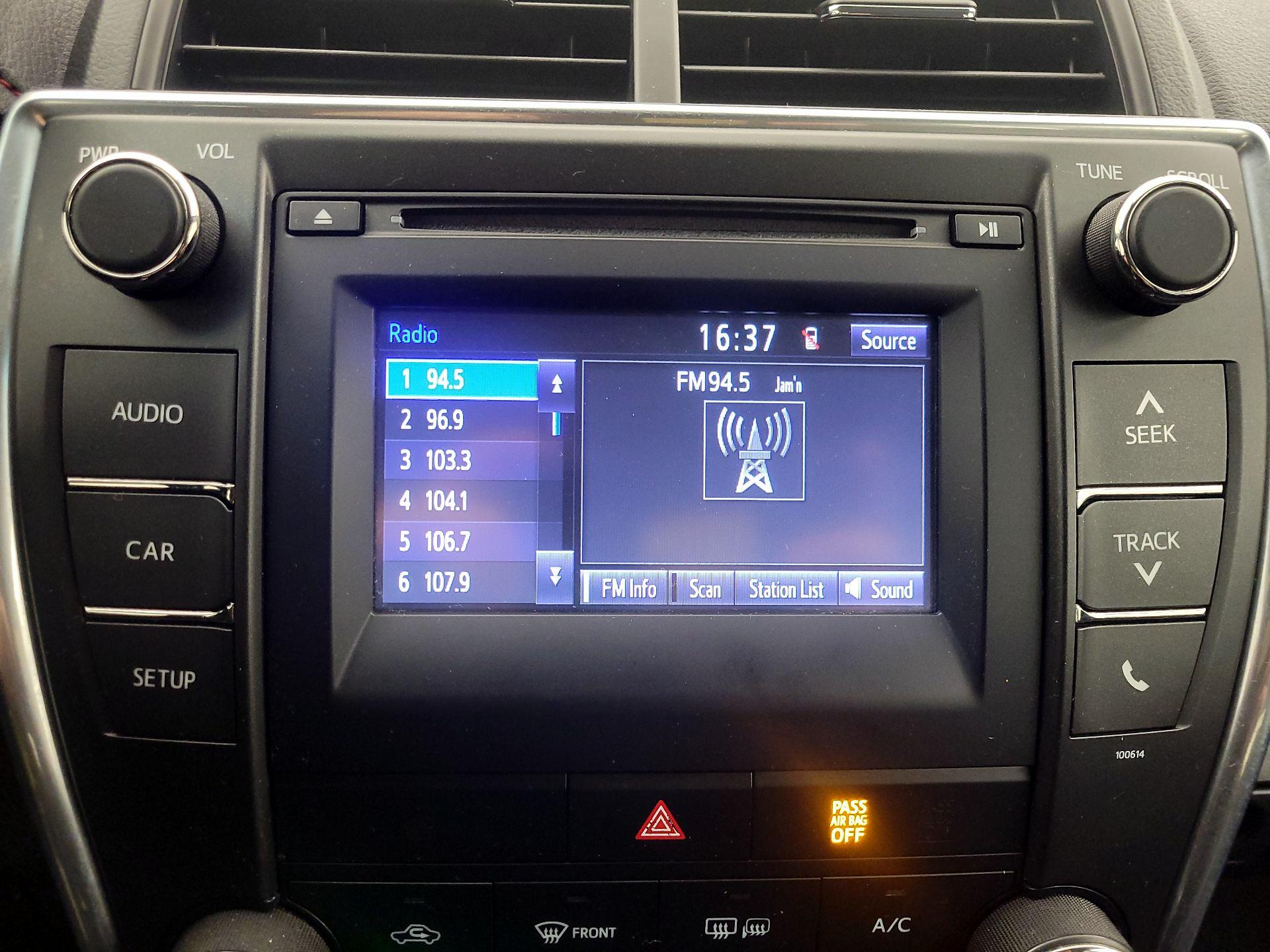 Thumbnail: 2017 Toyota Camry - 15