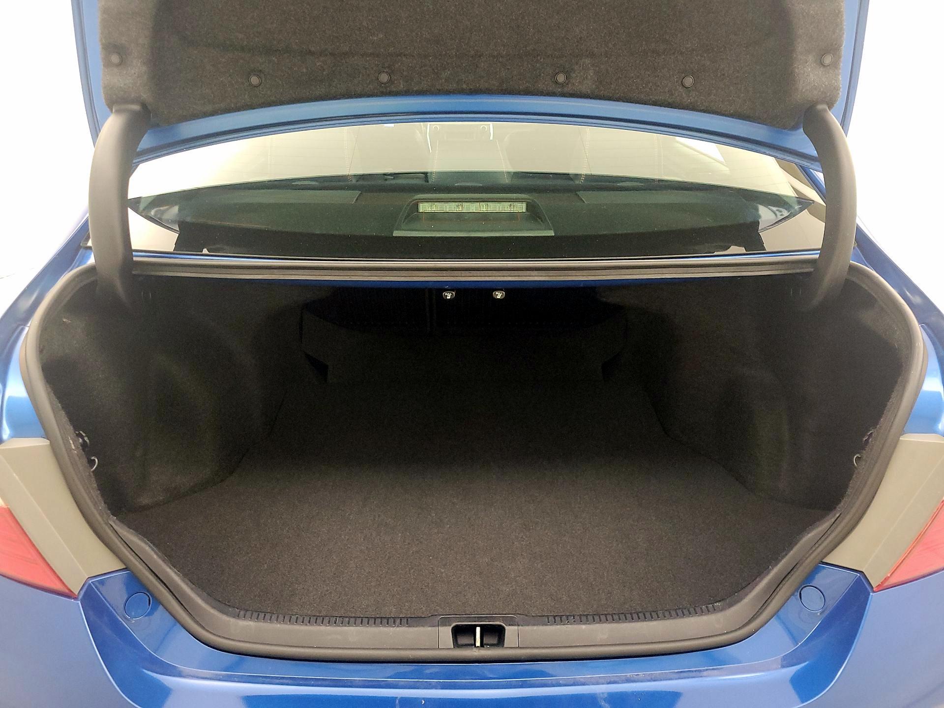 Thumbnail: 2017 Toyota Camry - 20