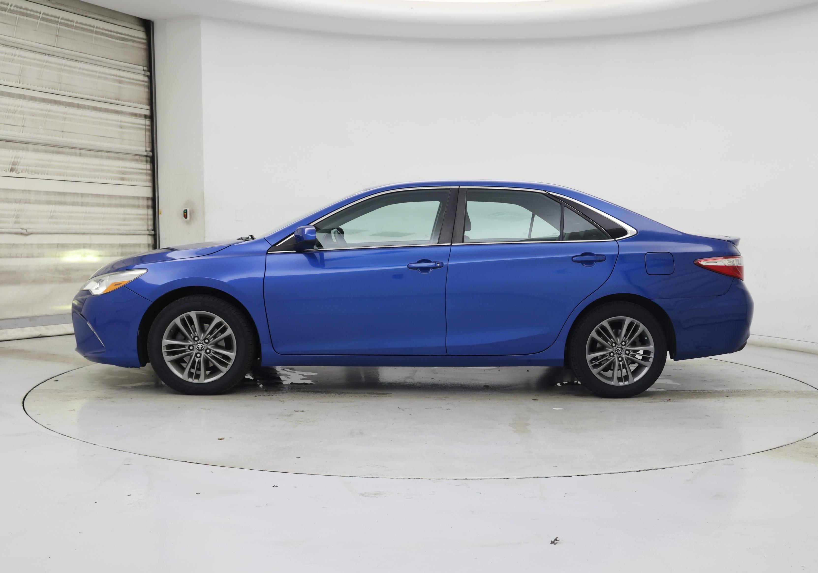 Thumbnail: 2017 Toyota Camry - 3