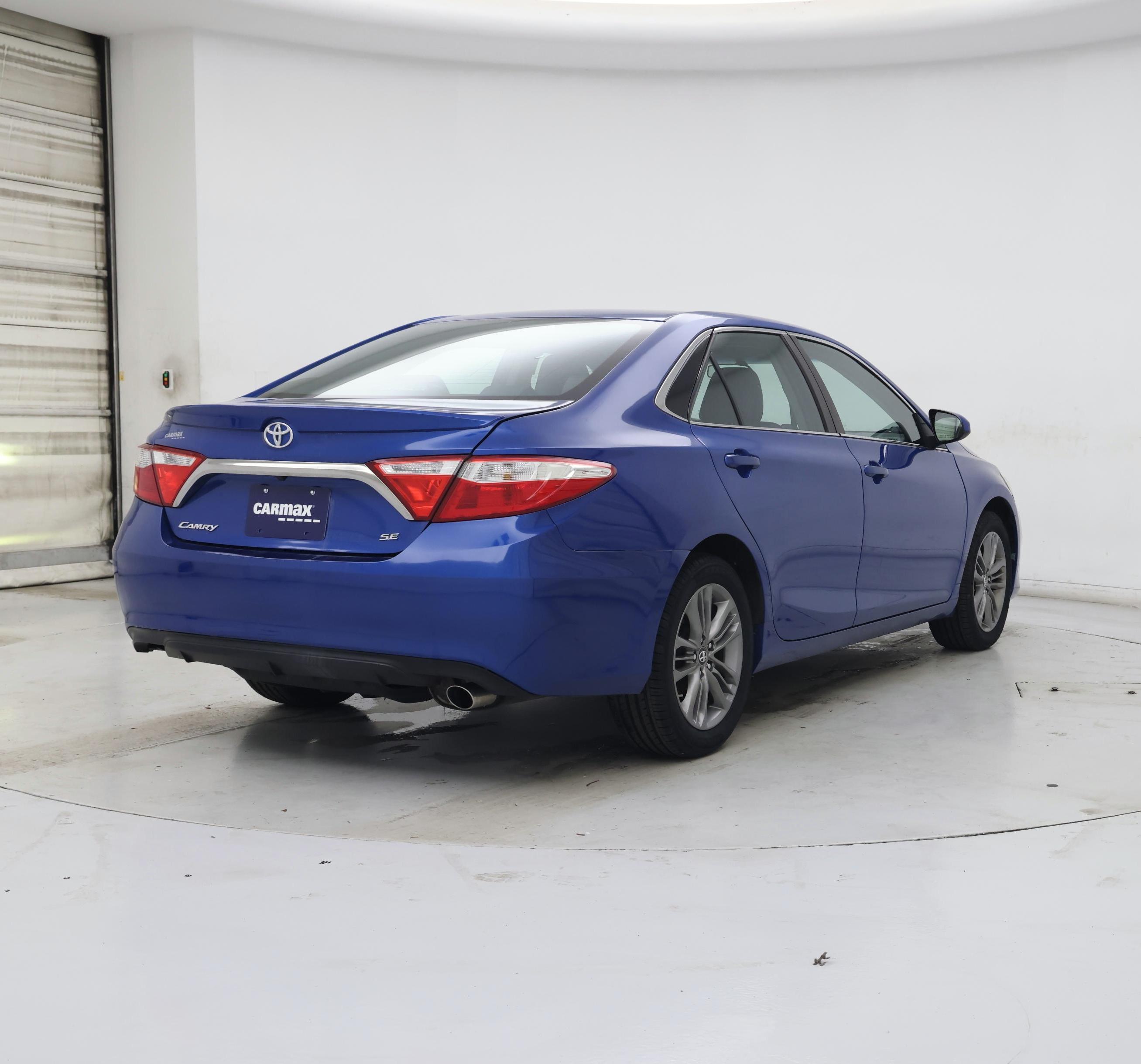 Thumbnail: 2017 Toyota Camry - 8