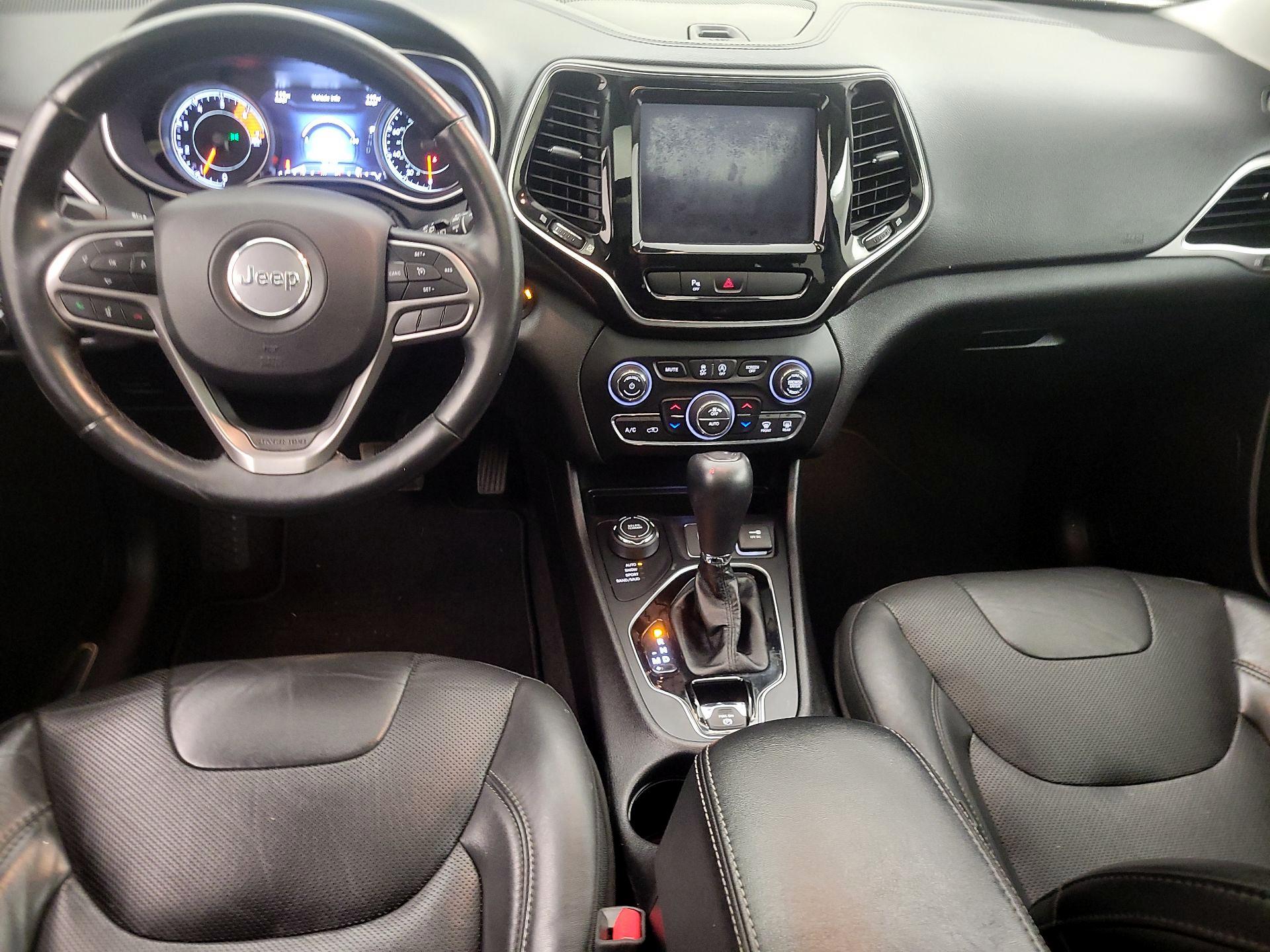 Thumbnail: 2019 Jeep Cherokee - 9