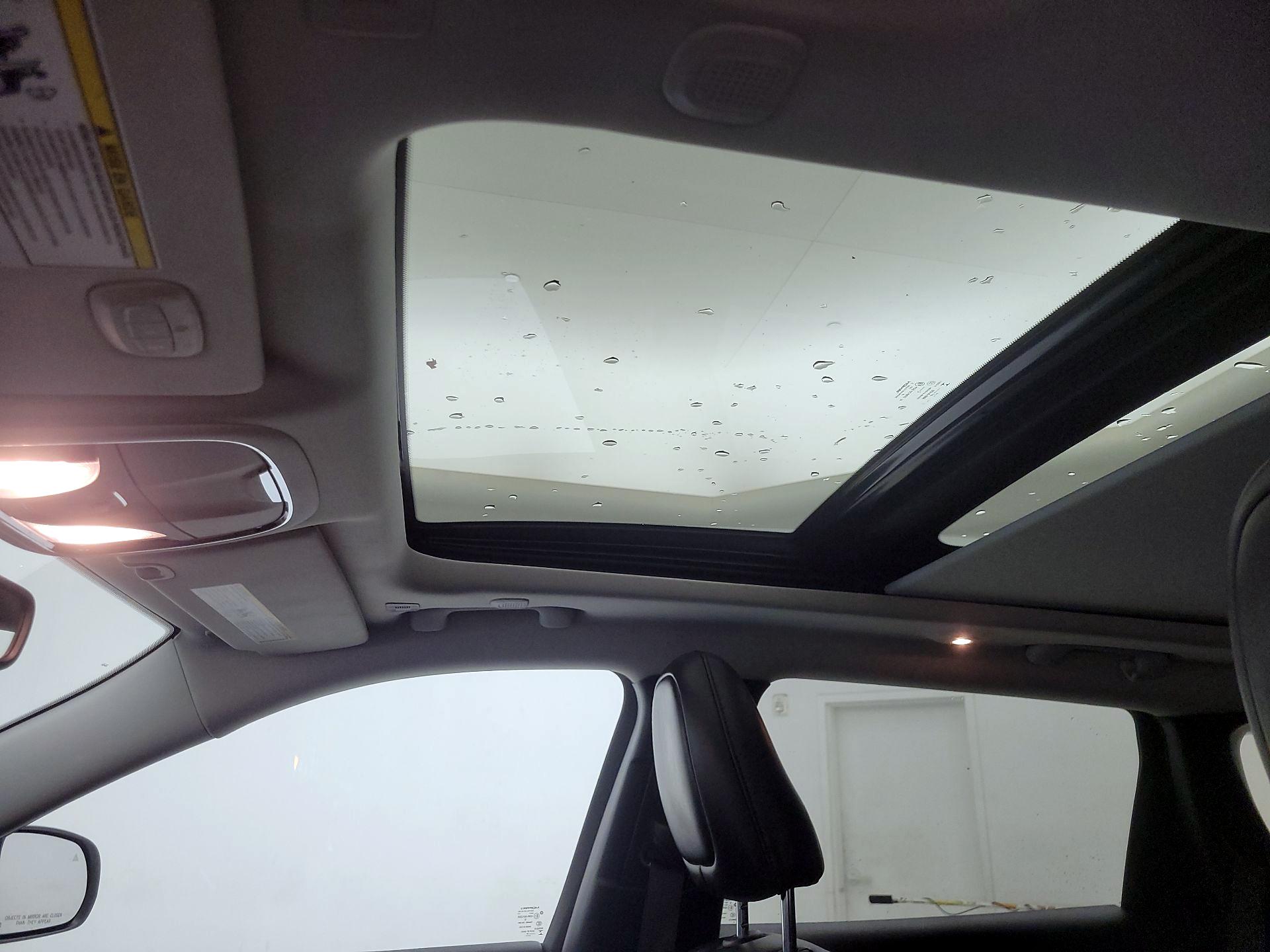 Thumbnail: 2019 Jeep Cherokee - 19