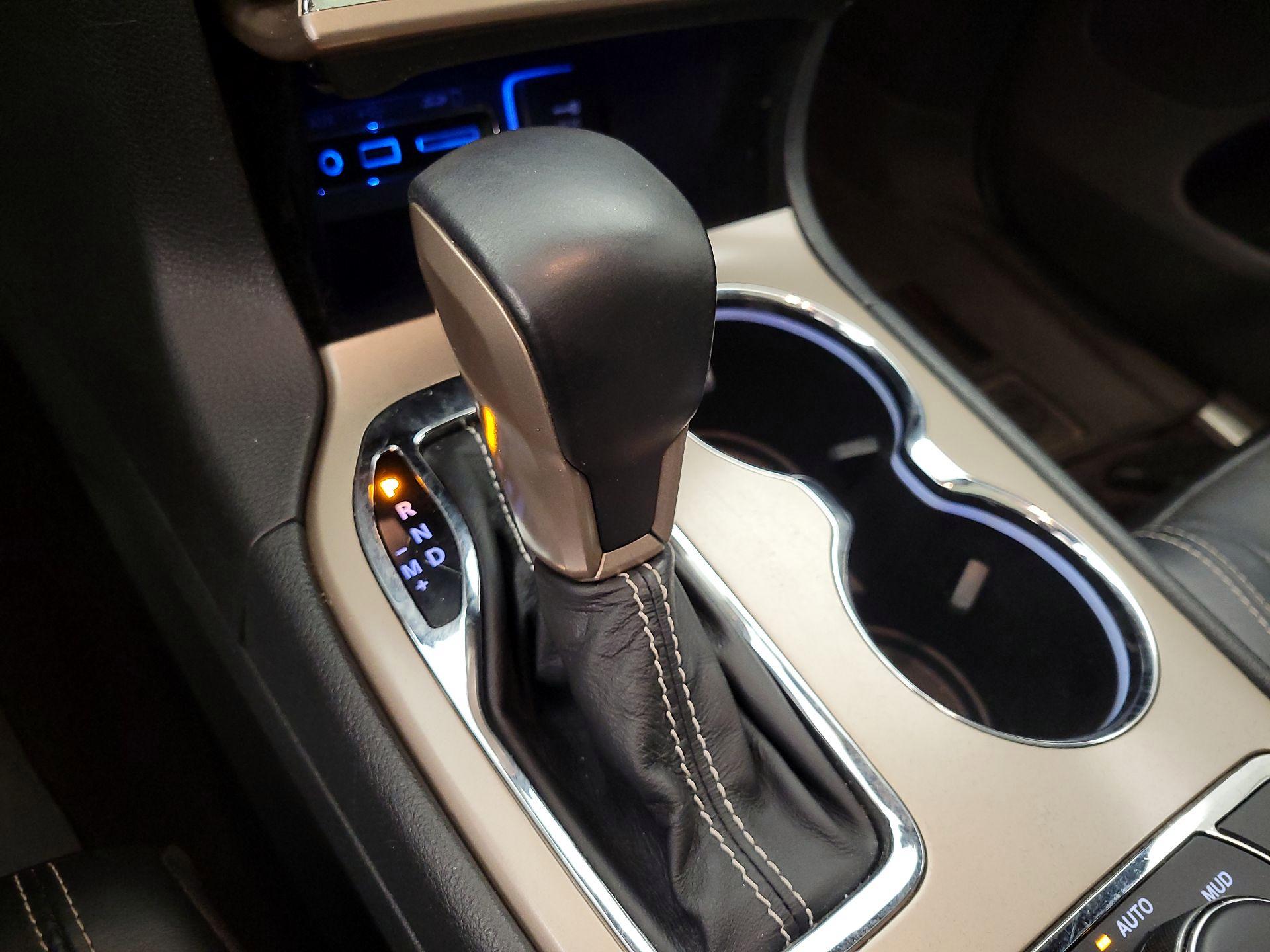 Thumbnail: 2016 Jeep Grand Cherokee - 17