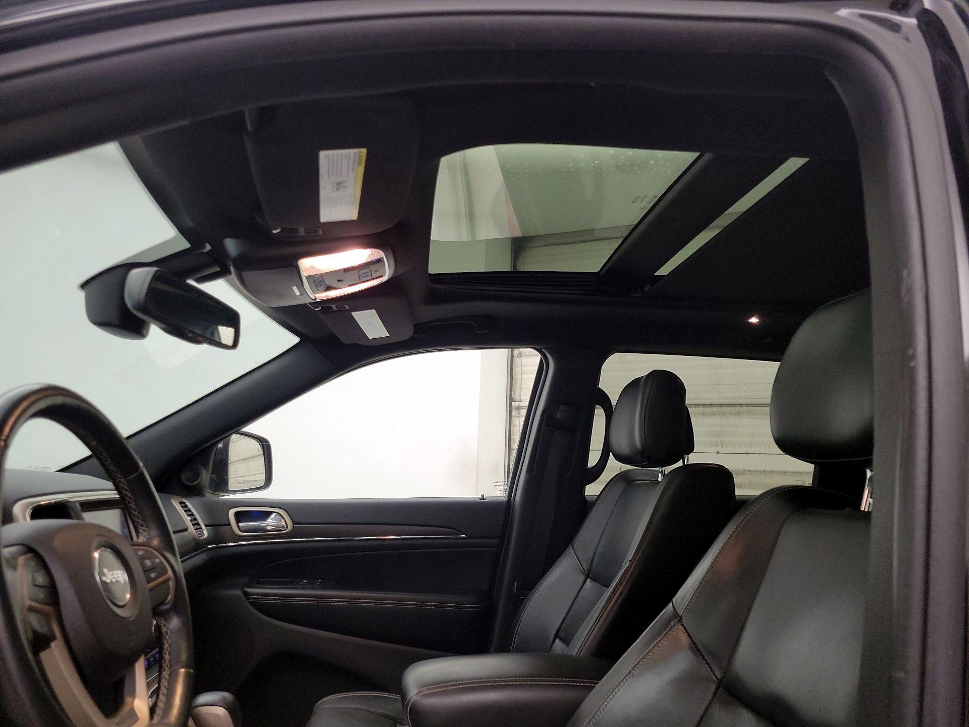 Thumbnail: 2016 Jeep Grand Cherokee - 19
