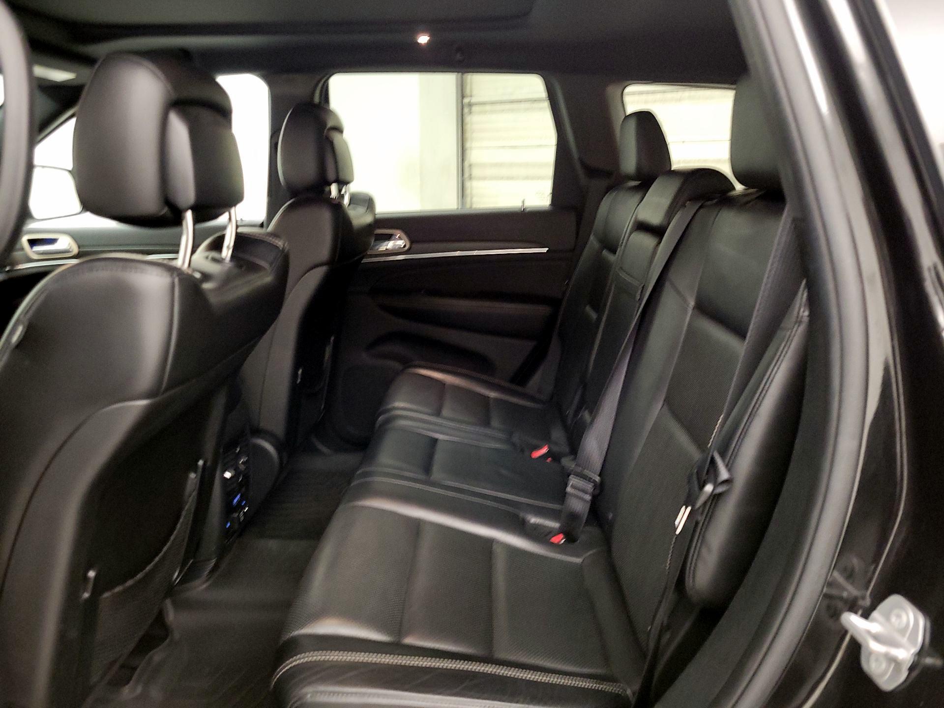 Thumbnail: 2016 Jeep Grand Cherokee - 20