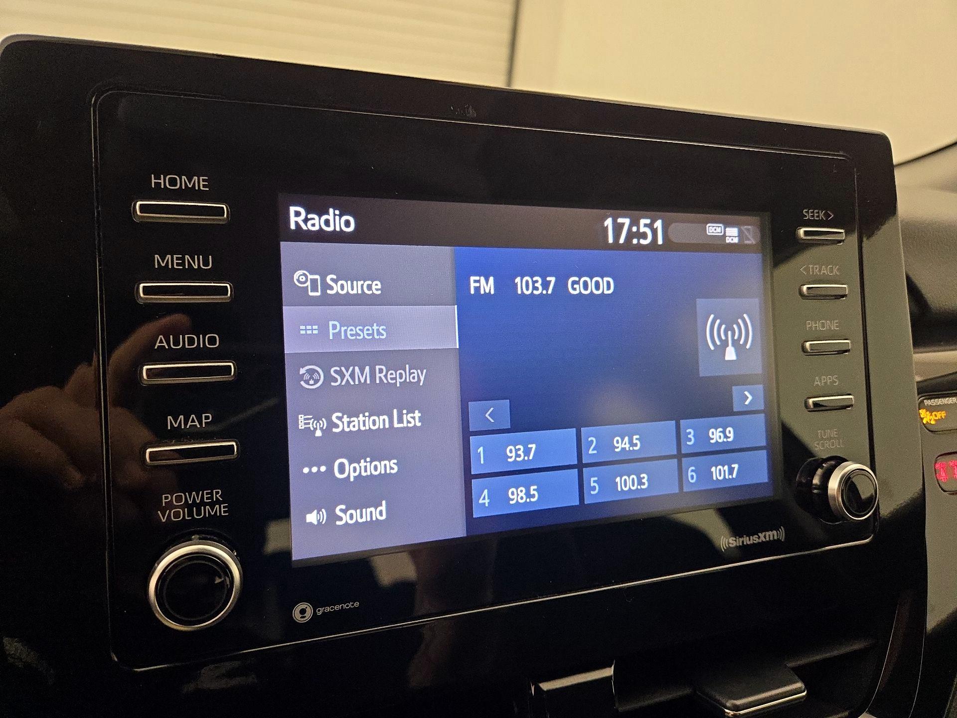 Thumbnail: 2022 Toyota Camry - 15
