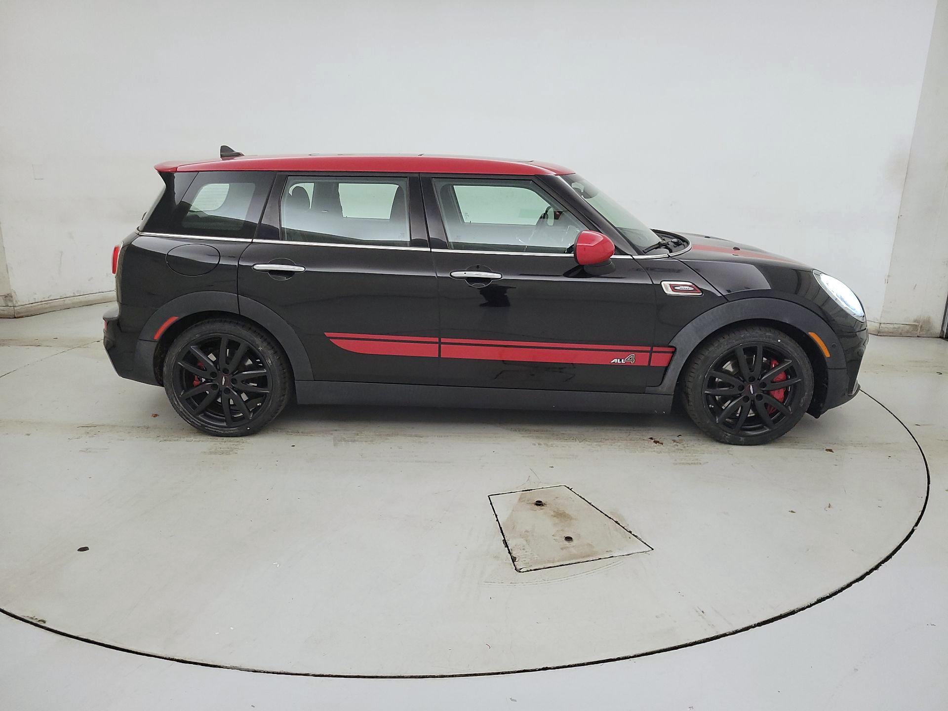 Thumbnail: 2017 MINI Cooper Clubman - 4