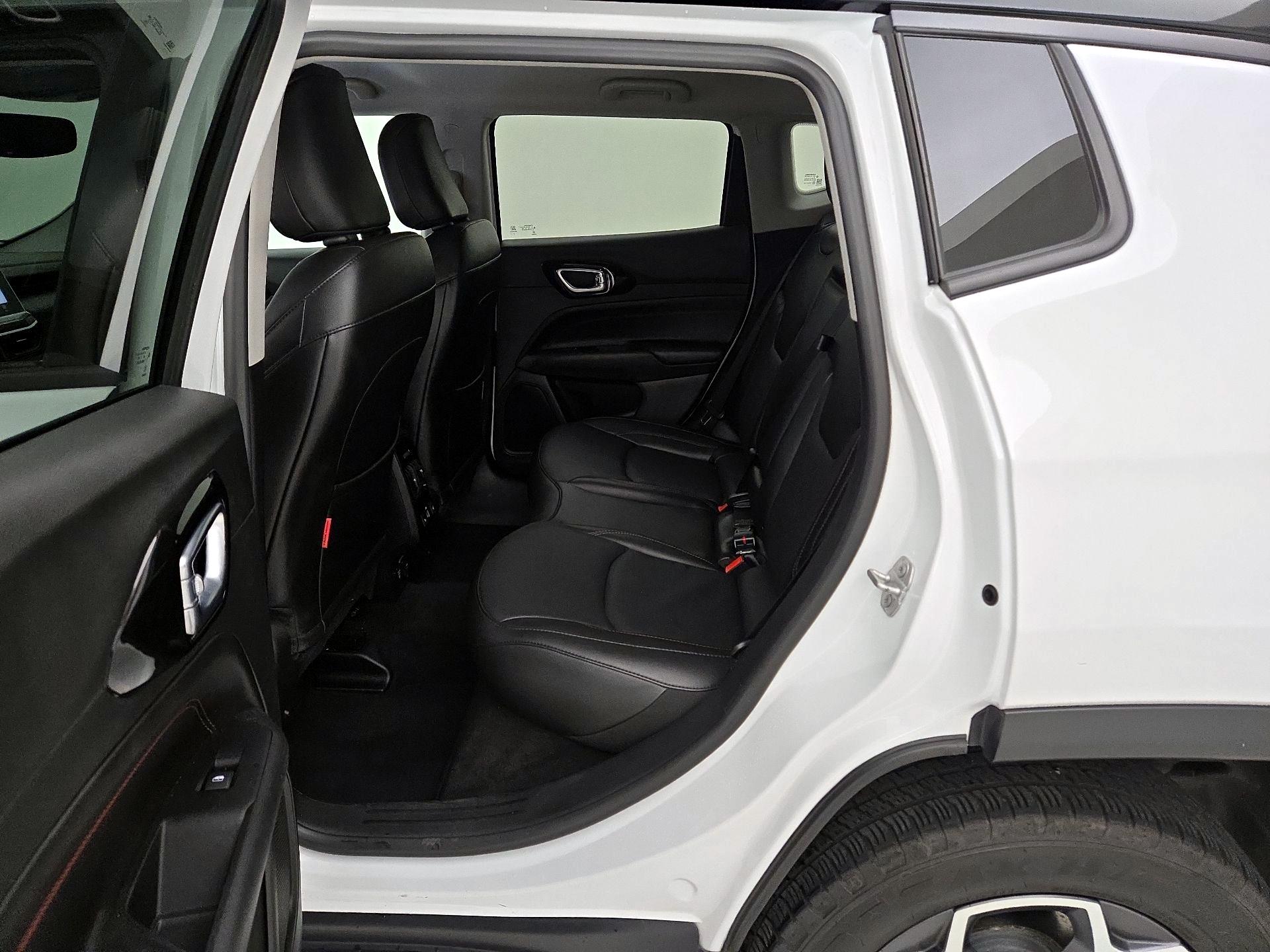 Thumbnail: 2022 Jeep Compass - 20