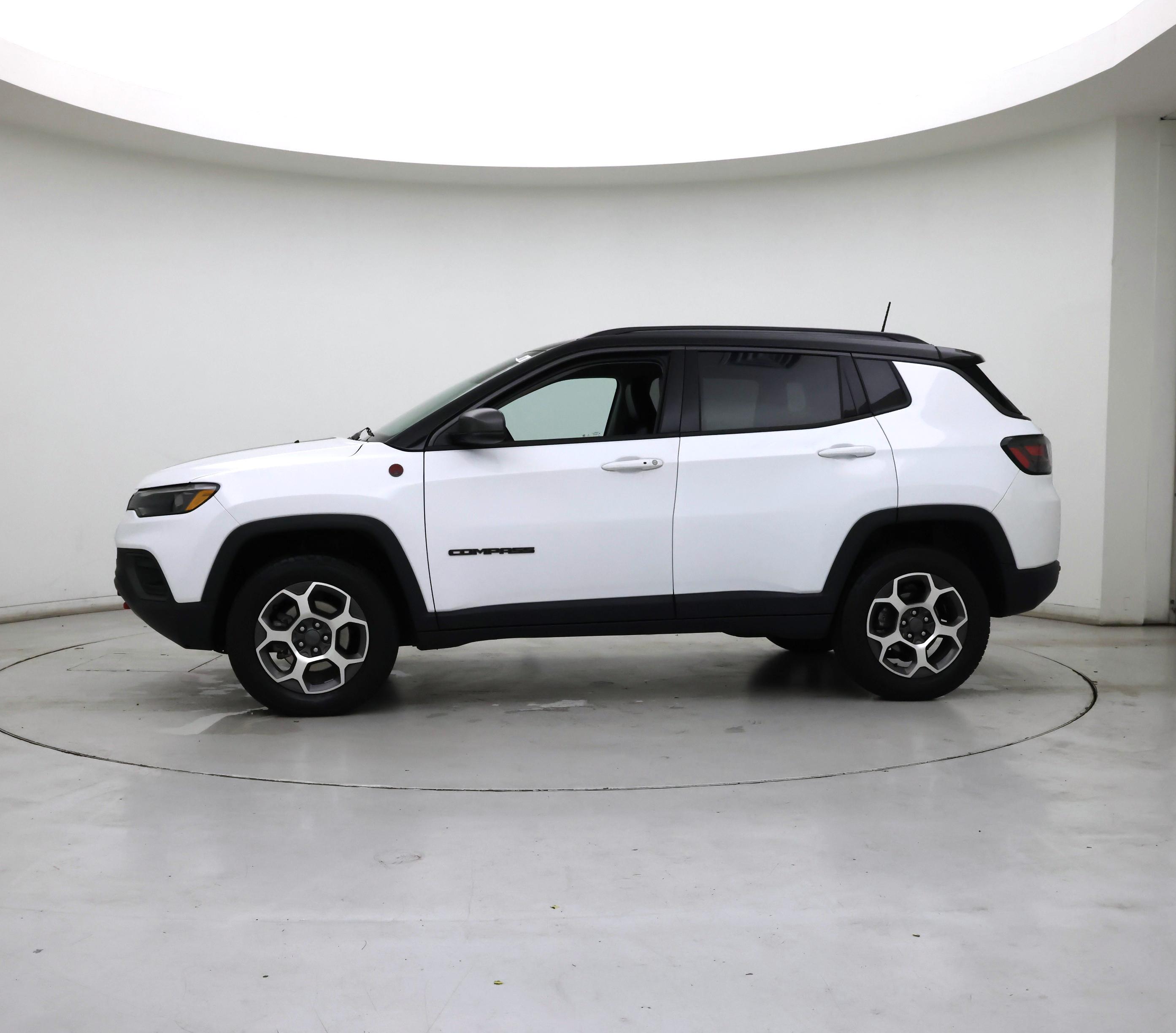 Thumbnail: 2022 Jeep Compass - 3
