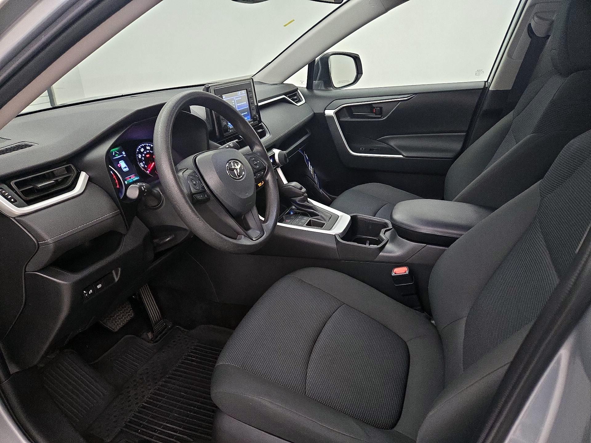 Thumbnail: 2022 Toyota RAV4 - 11