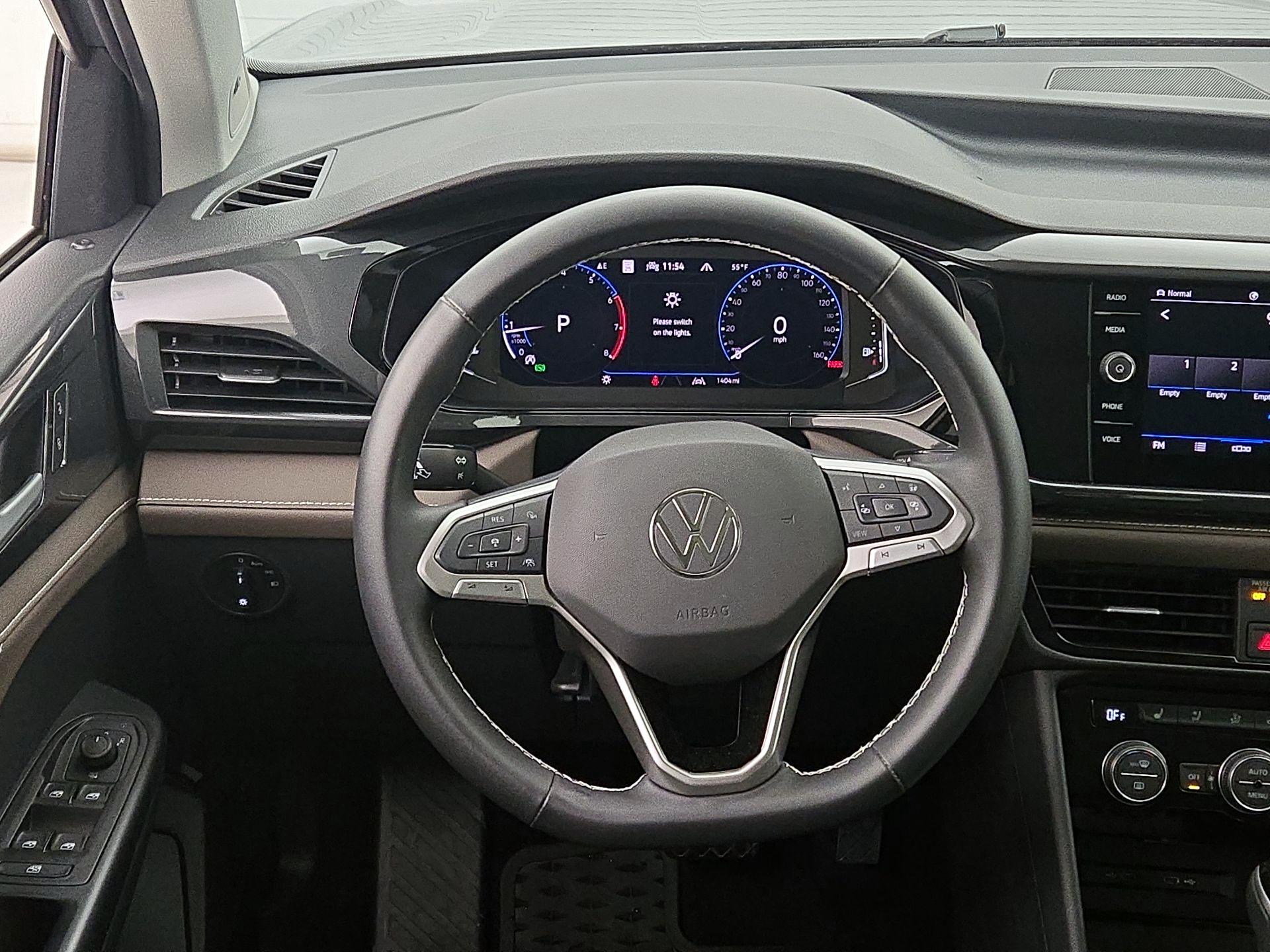 Thumbnail: 2024 Volkswagen Taos - 10