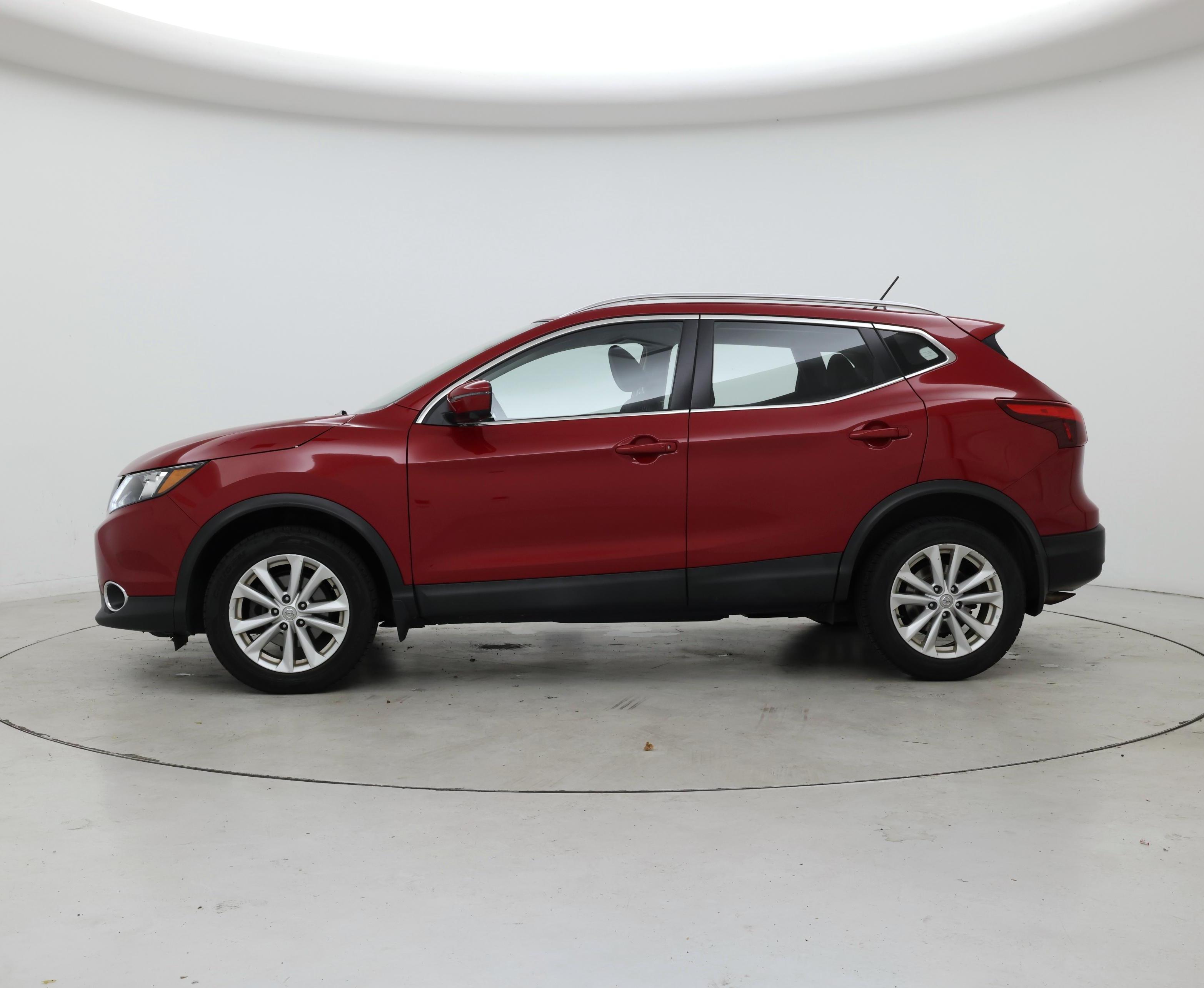 Thumbnail: 2017 Nissan Rogue Sport - 3