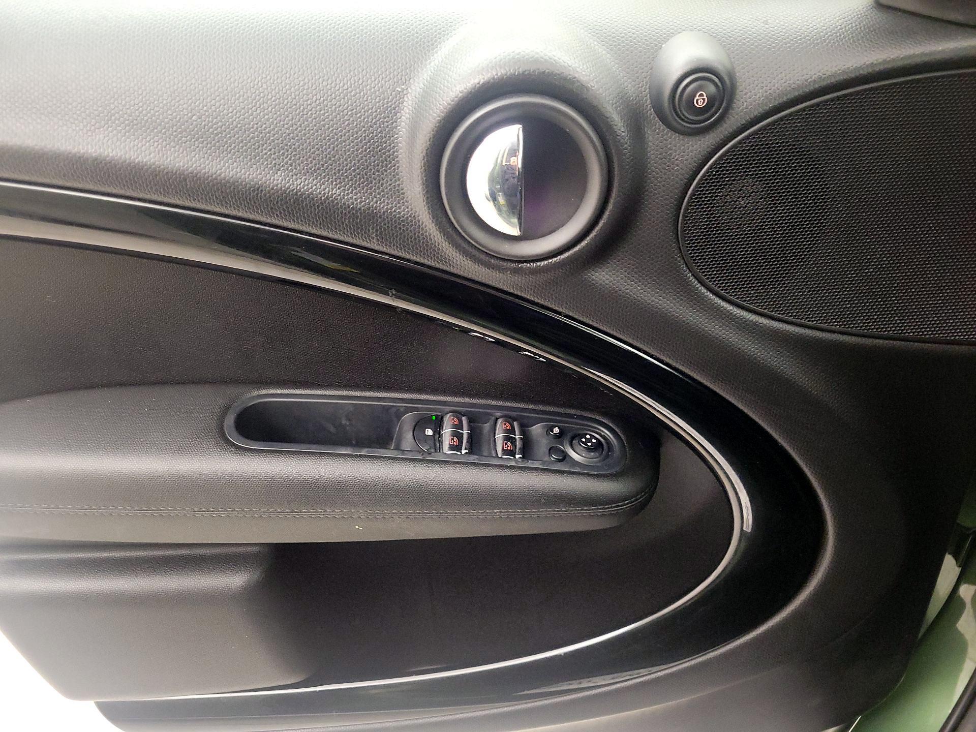 Thumbnail: 2016 MINI Cooper Countryman - 12