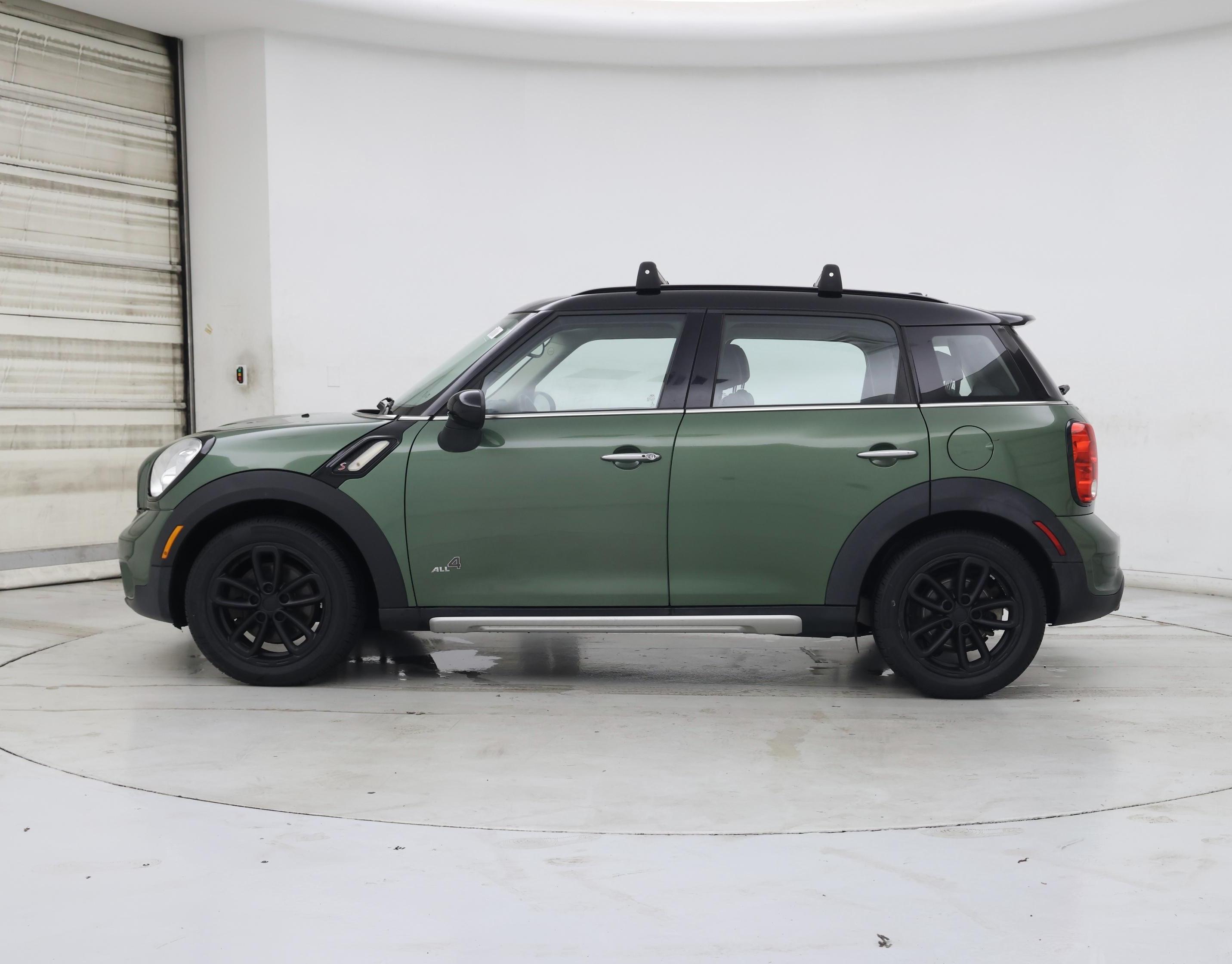 Thumbnail: 2016 MINI Cooper Countryman - 3