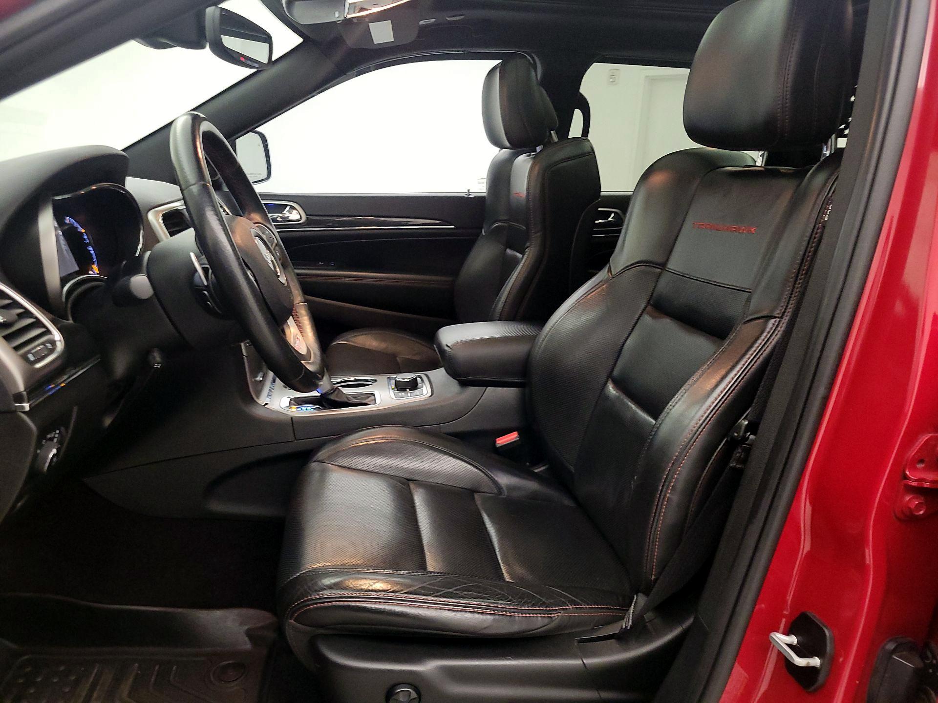 Thumbnail: 2018 Jeep Grand Cherokee - 9