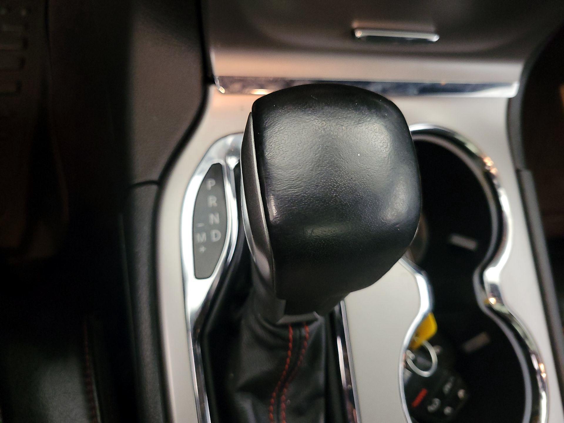 Thumbnail: 2018 Jeep Grand Cherokee - 15